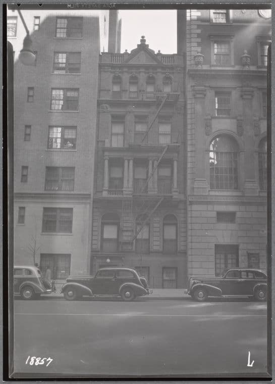 Townhouse and apartment buildings: 141-145 W 86th St-Amsterdam-Columbus, Manhattan