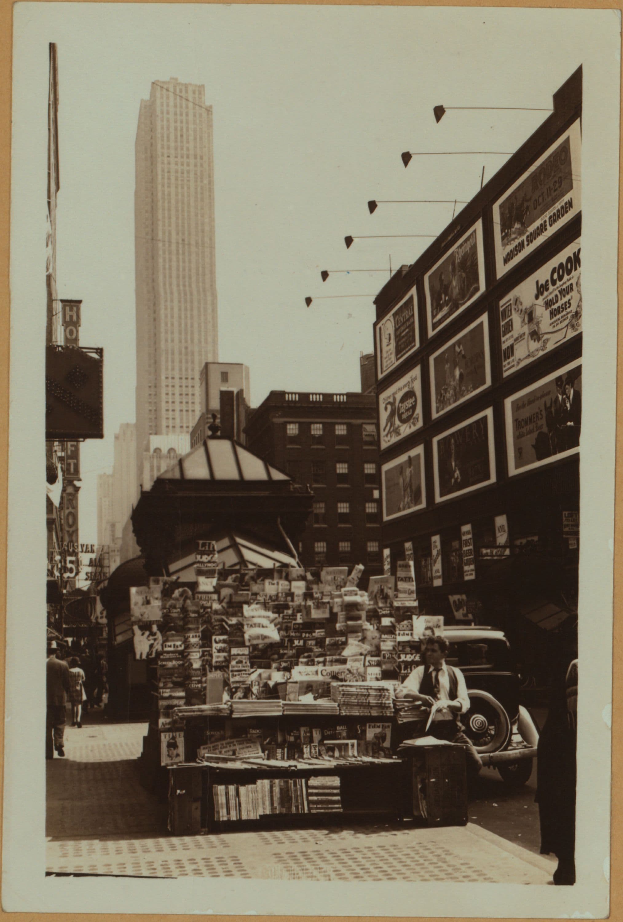 Occupations - Peddlers - Newspapers - Books - Stationery - Periodicals., 1933–1934
