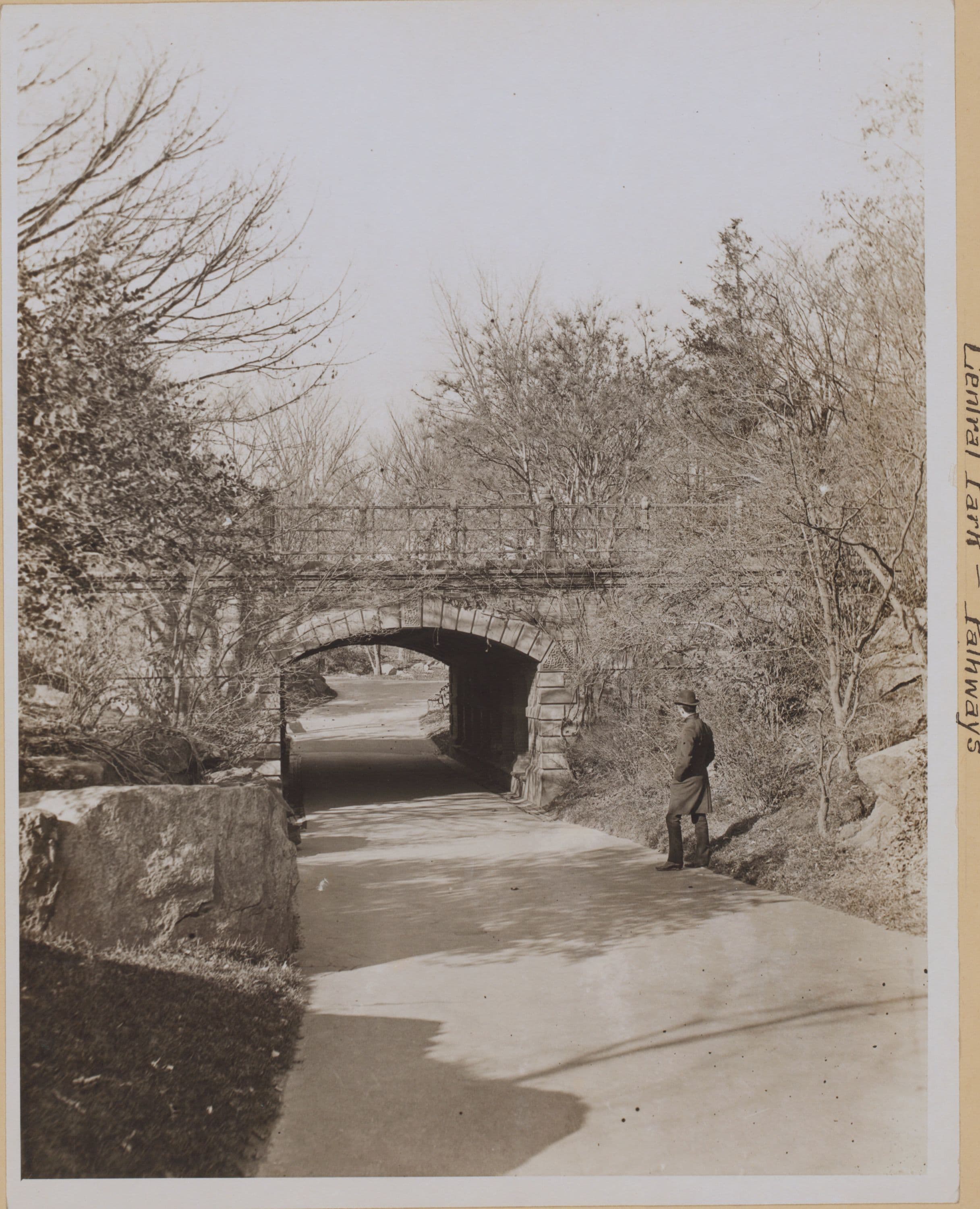 Manhattan: Central Park - Pathways.