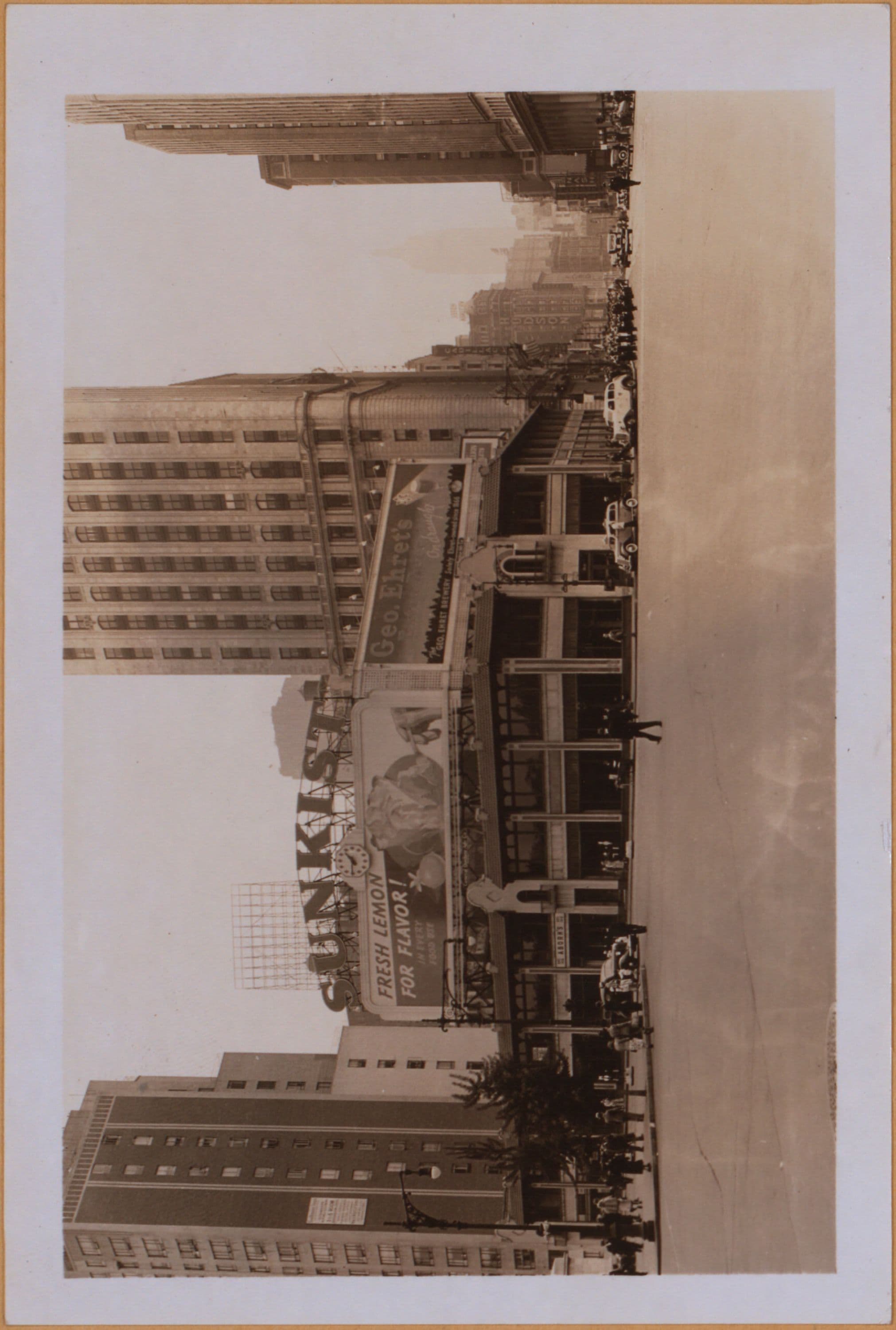 Manhattan: Broadway - 58th and 59th Streets