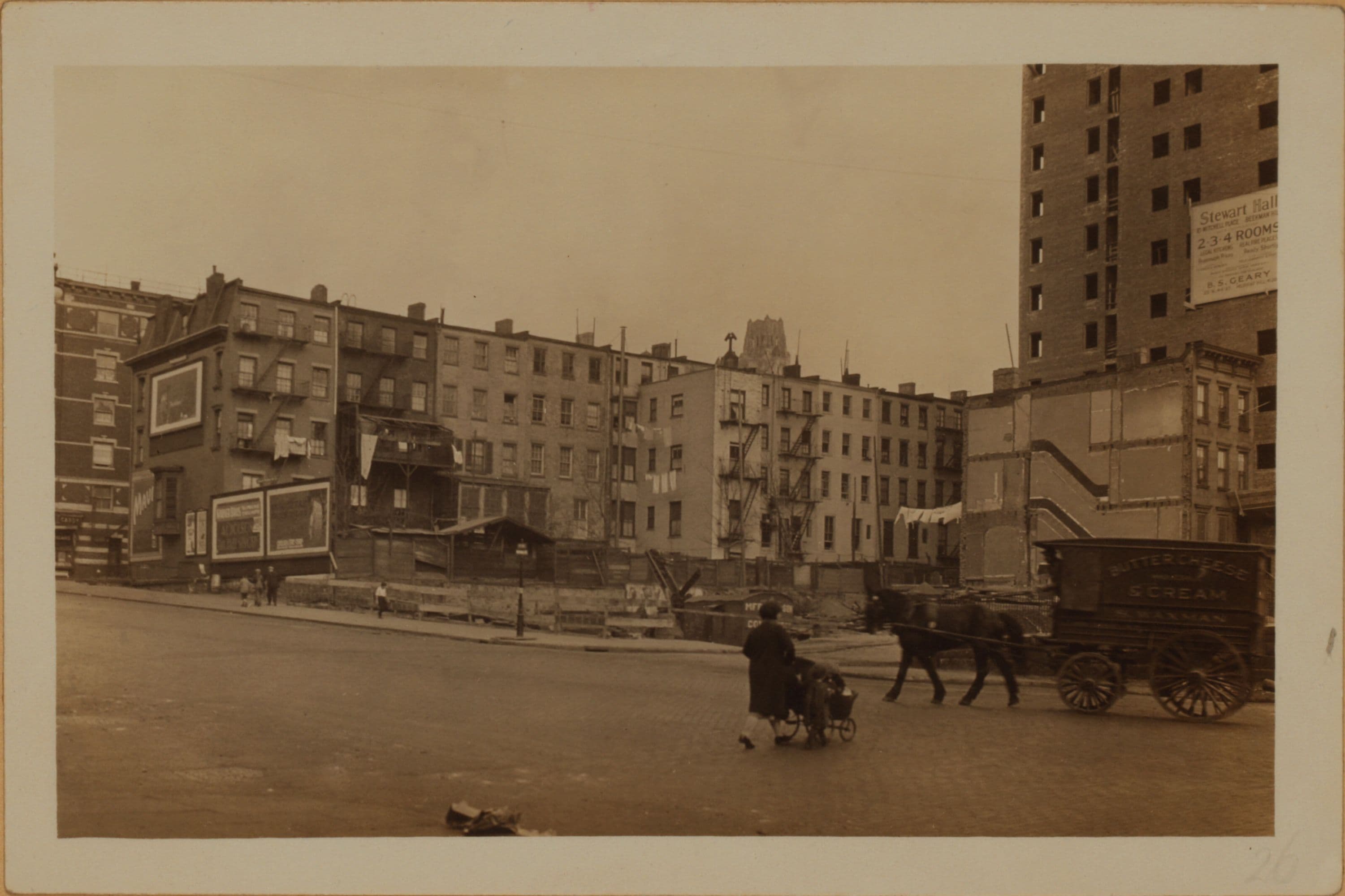 Manhattan: 1st Ave. - 49th St. E.