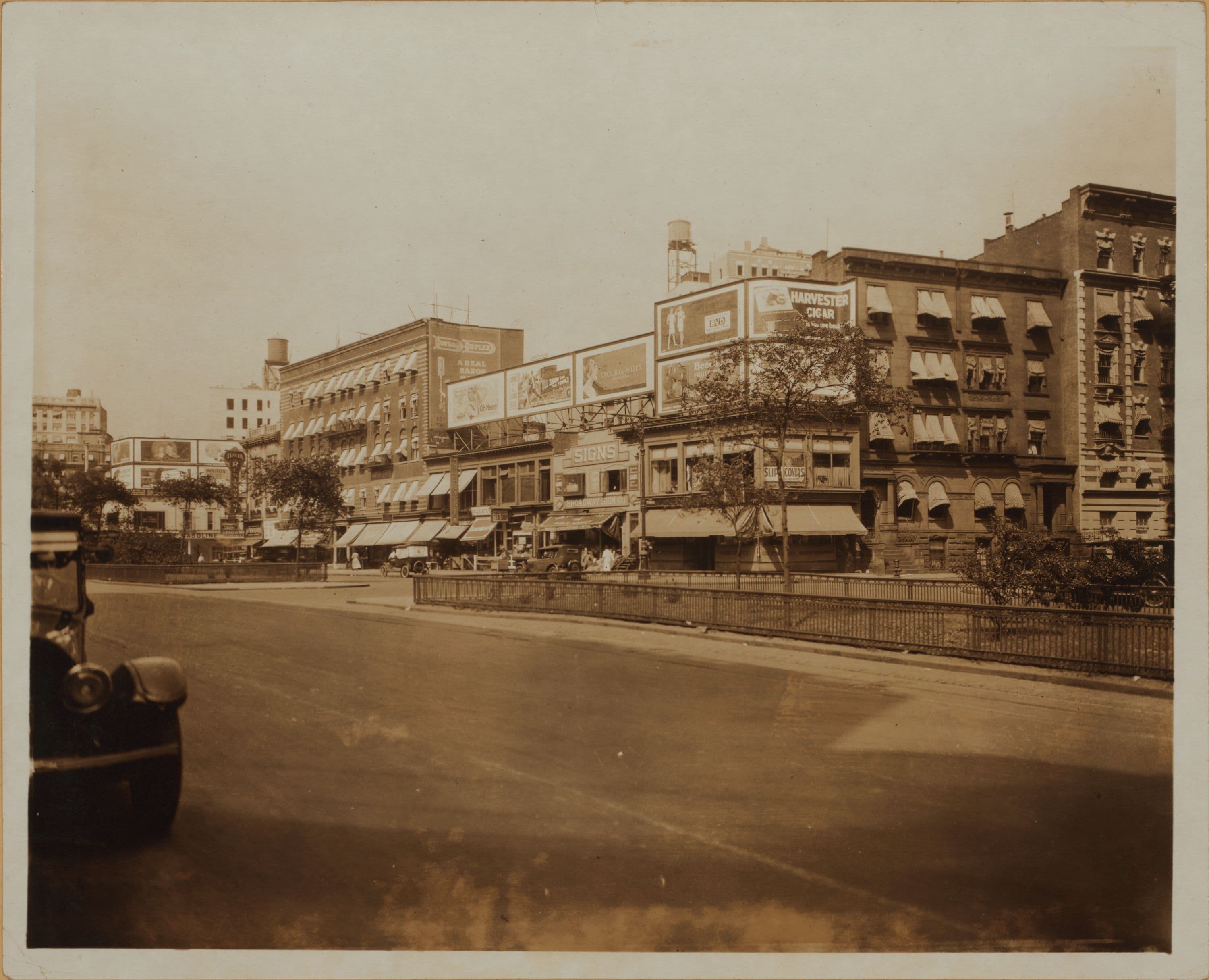 Manhattan: Broadway - 105th Street, 1935