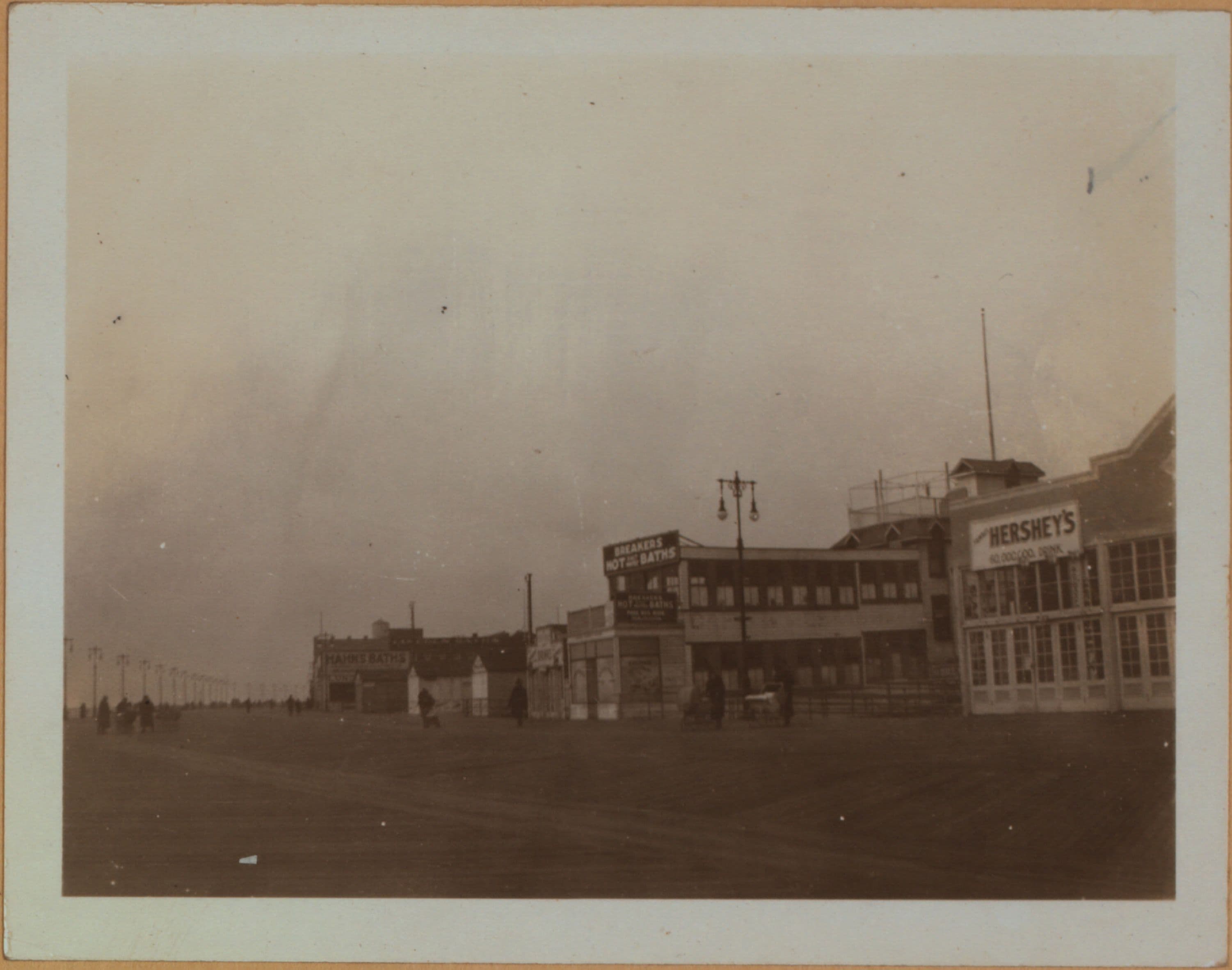 Islands - Coney Island - [Riegelmann boardwalk.]