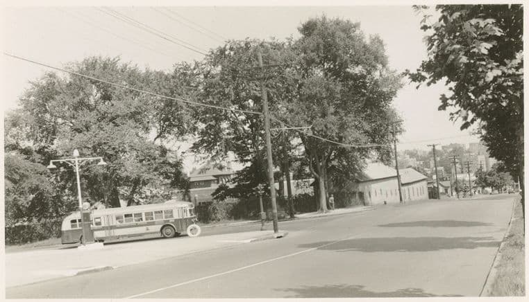 233rd Street (East) - 234th Street