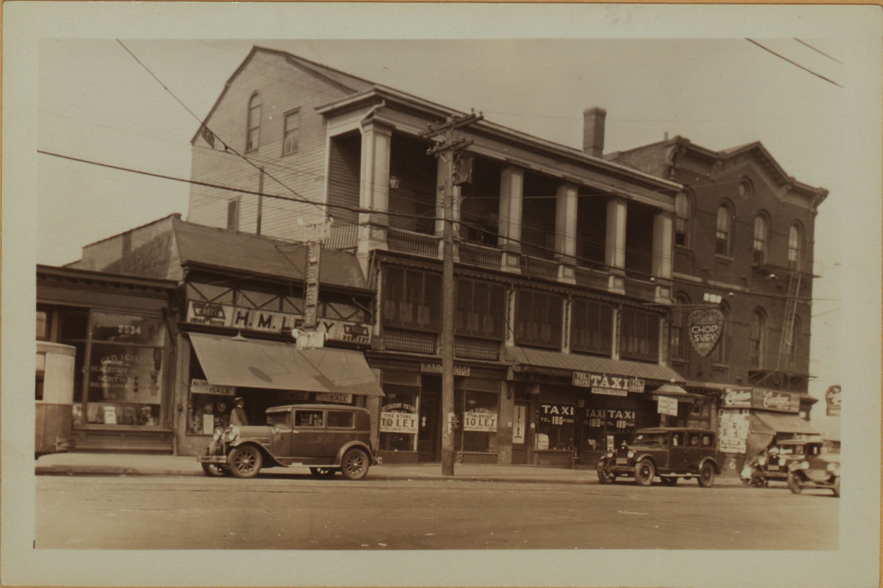 Richmond: Richmond Terrace - Richmond Avenue