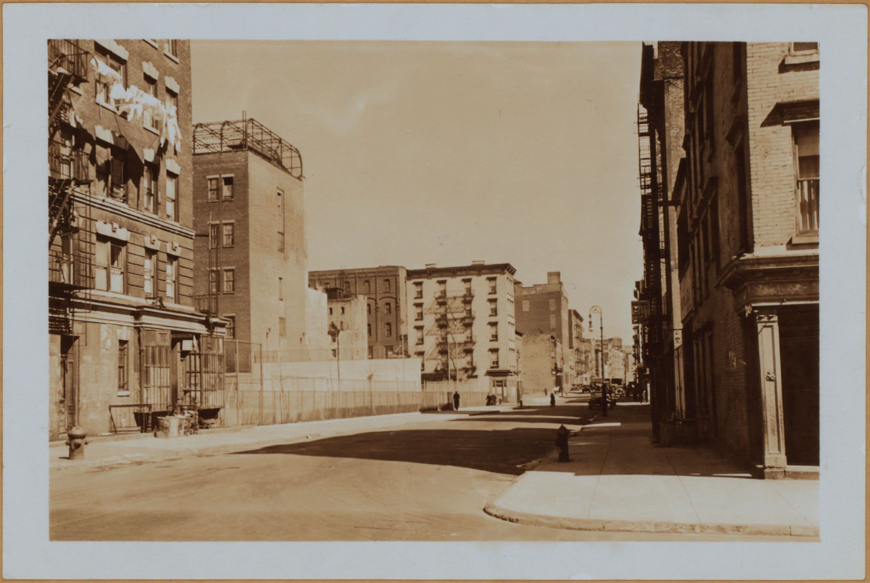 Manhattan: Cherry Street - Montgomery Street