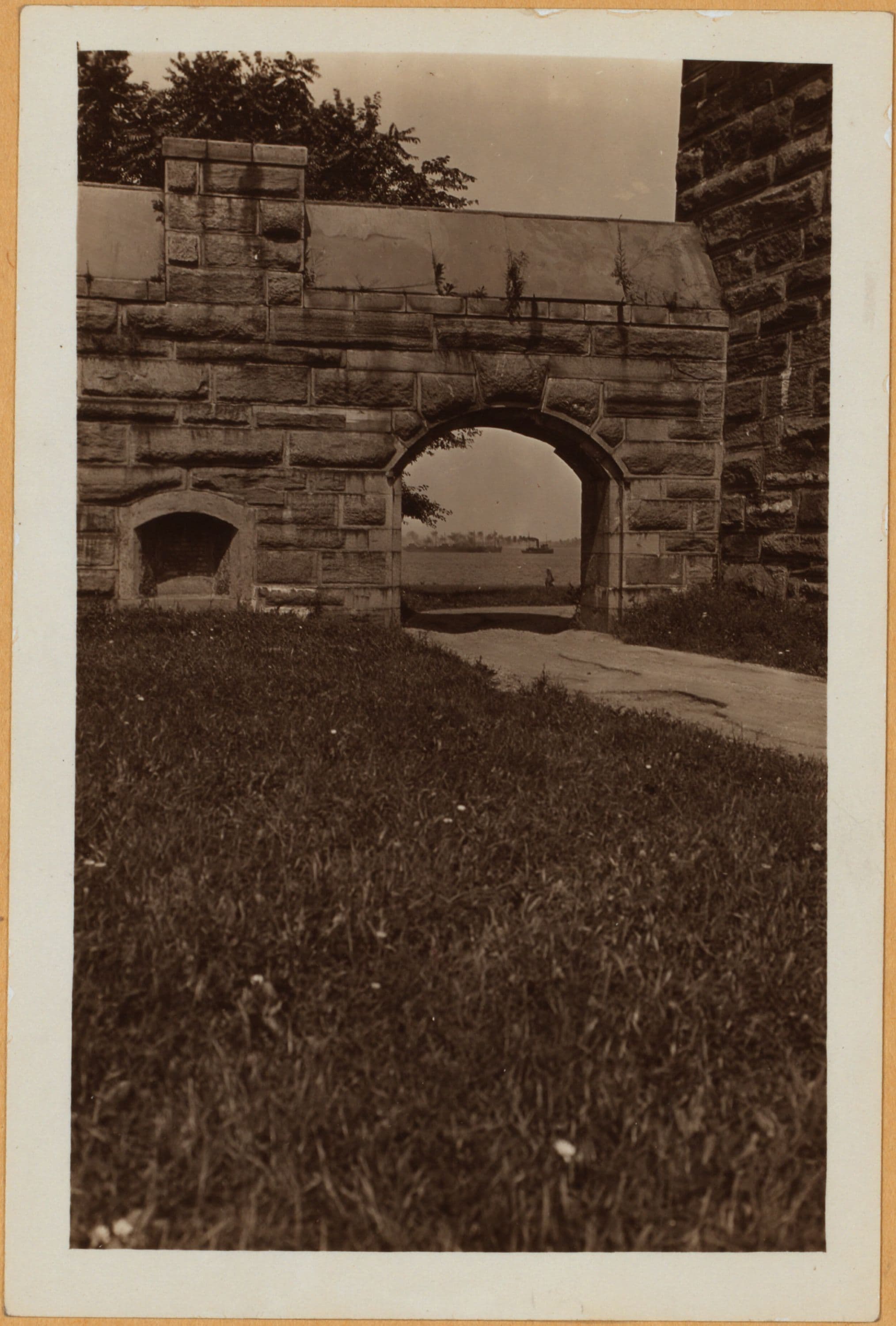Bronx: Fort Schuyler - U.S. Army Reservation.