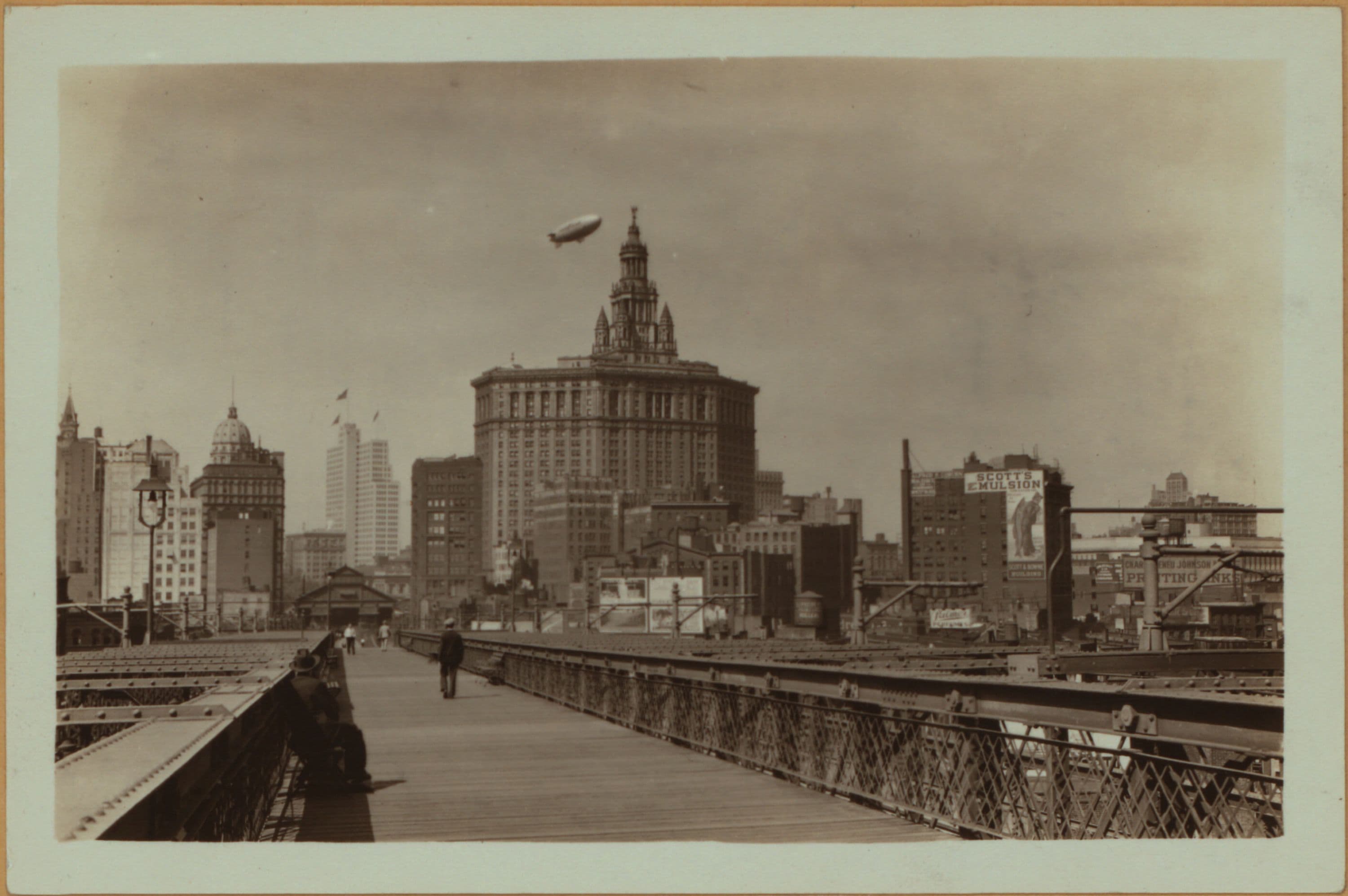 Bridges - Brooklyn Bridge - [Municipal Building; Pulitzer Building; Woolworth Building.]