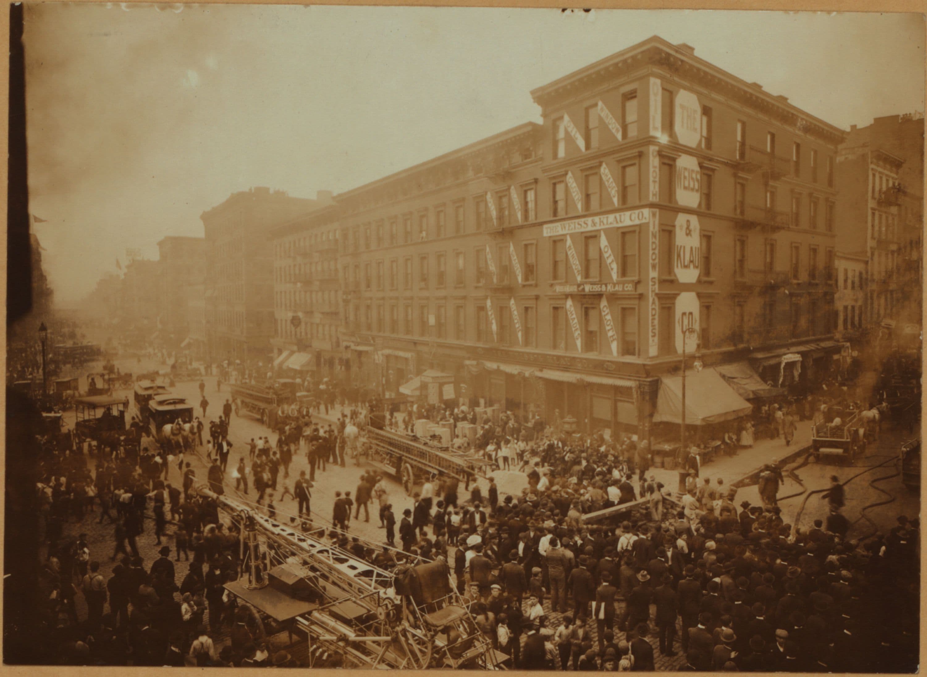 Fires, accidents and tragedies - [Fire at Mulberry Street.]
