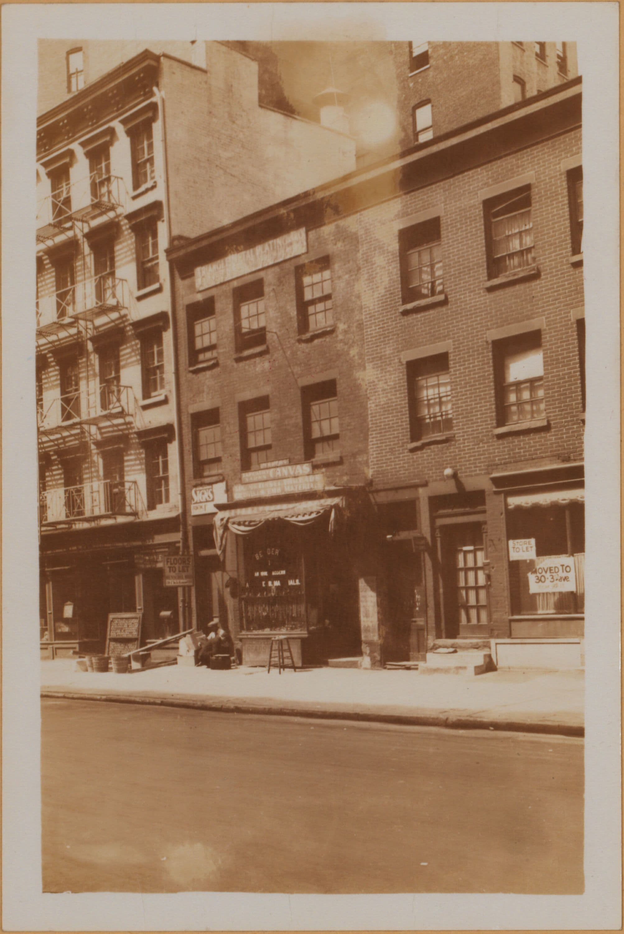 Manhattan: 9th Street (East) - 3rd Avenue