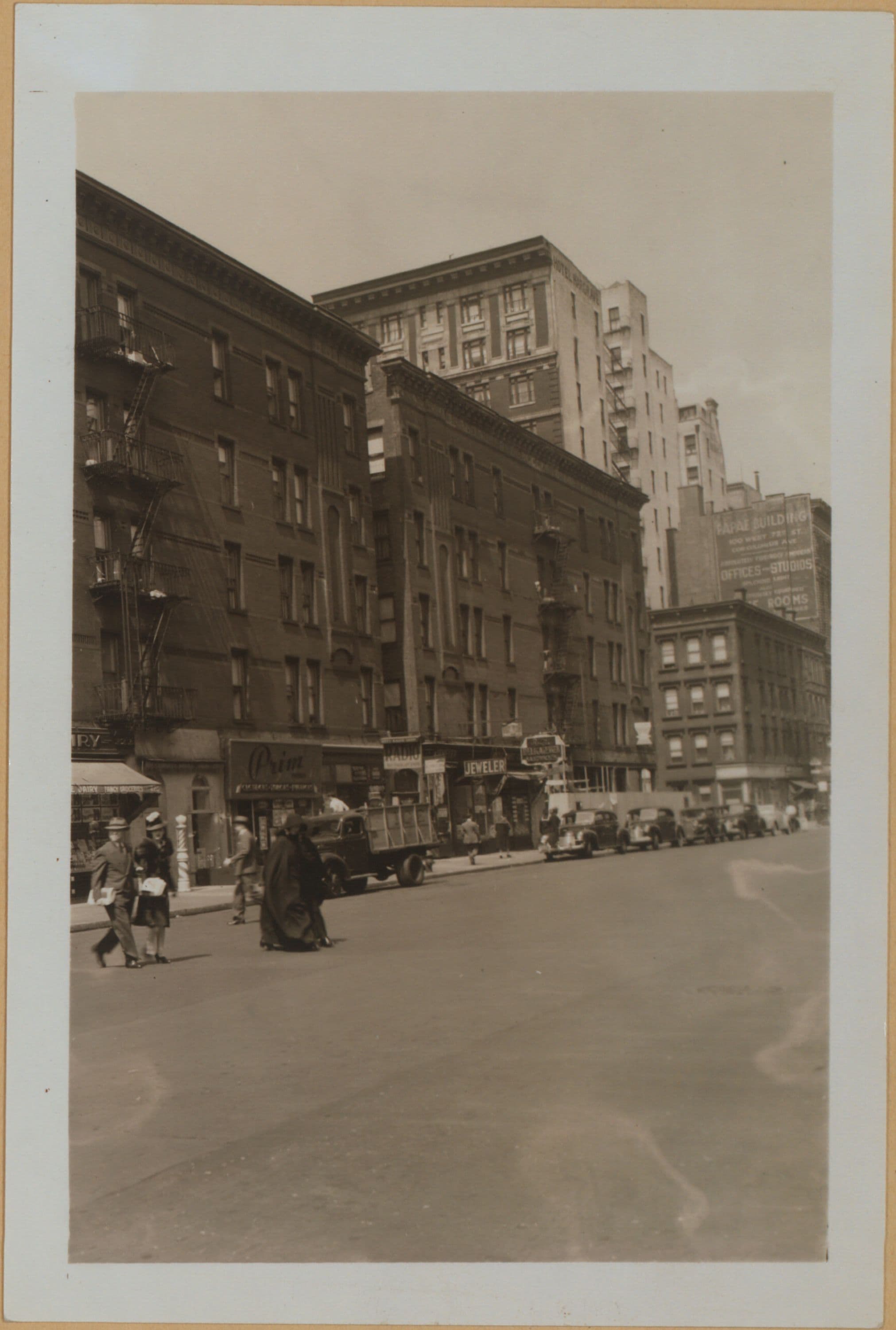 Manhattan: Columbus Avenue - 71st Street (West)