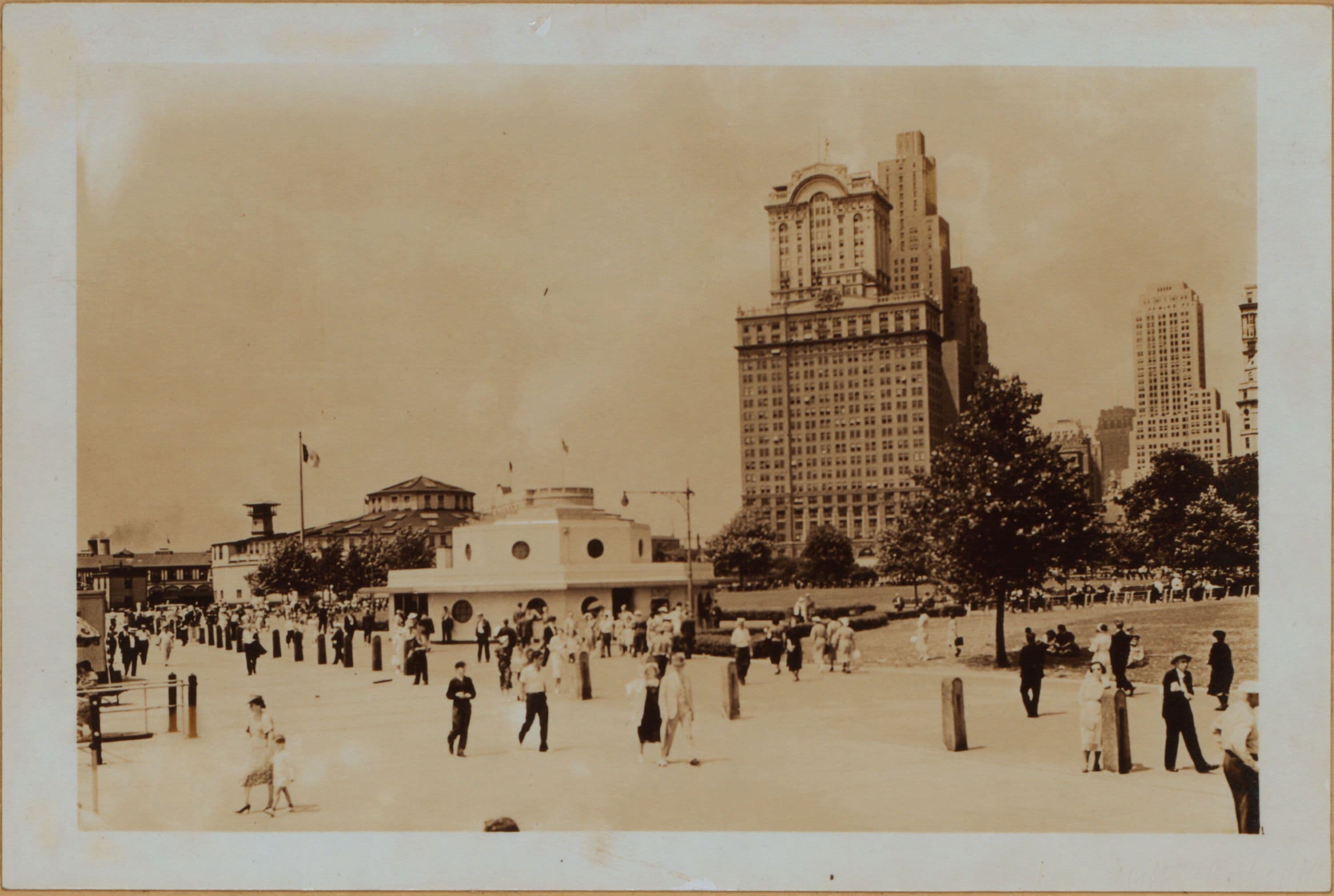 Manhattan: Battery Park - Broadway (North).
