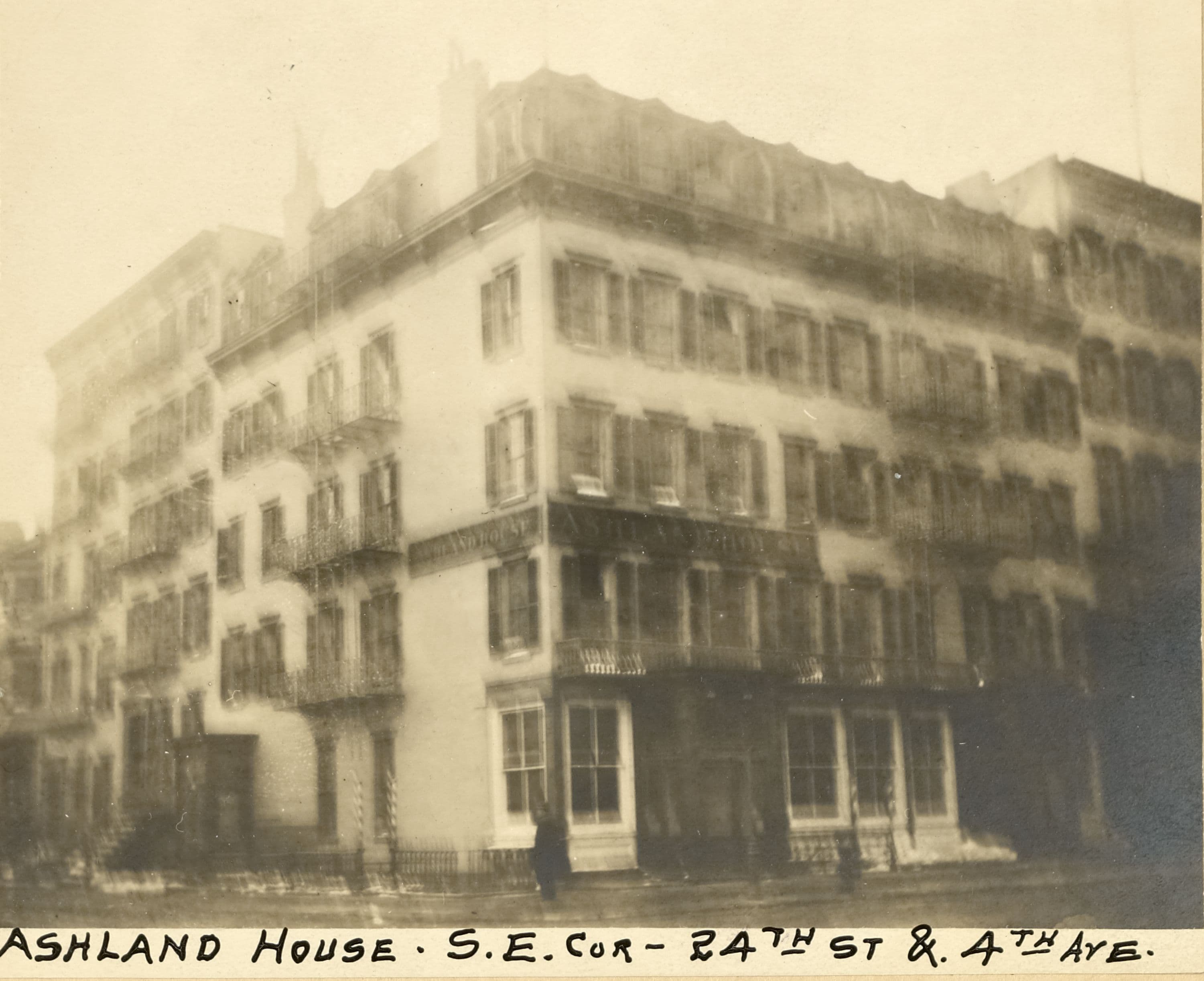 Manhattan: 24th Street - 4th Avenue