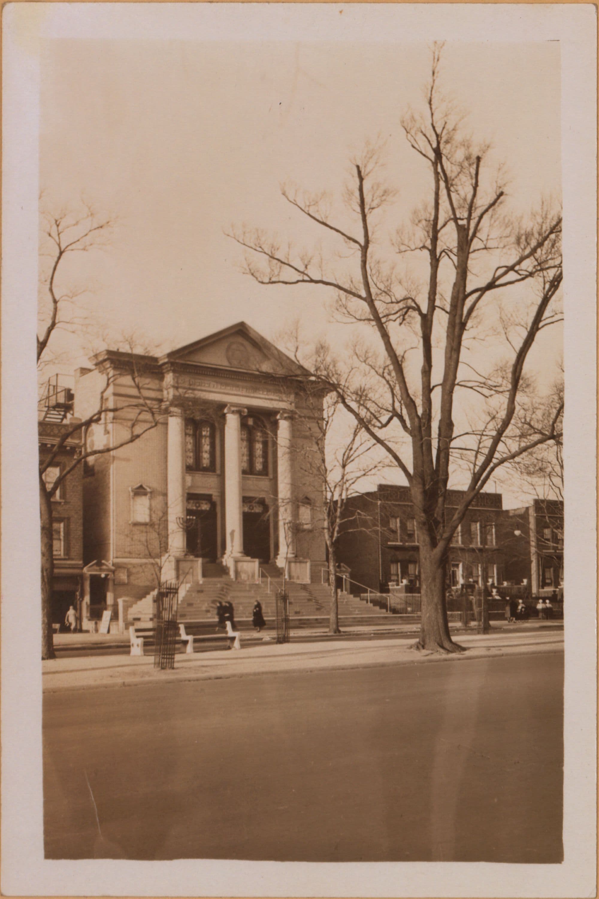 Brooklyn: Eastern Parkway - Albany Avenue