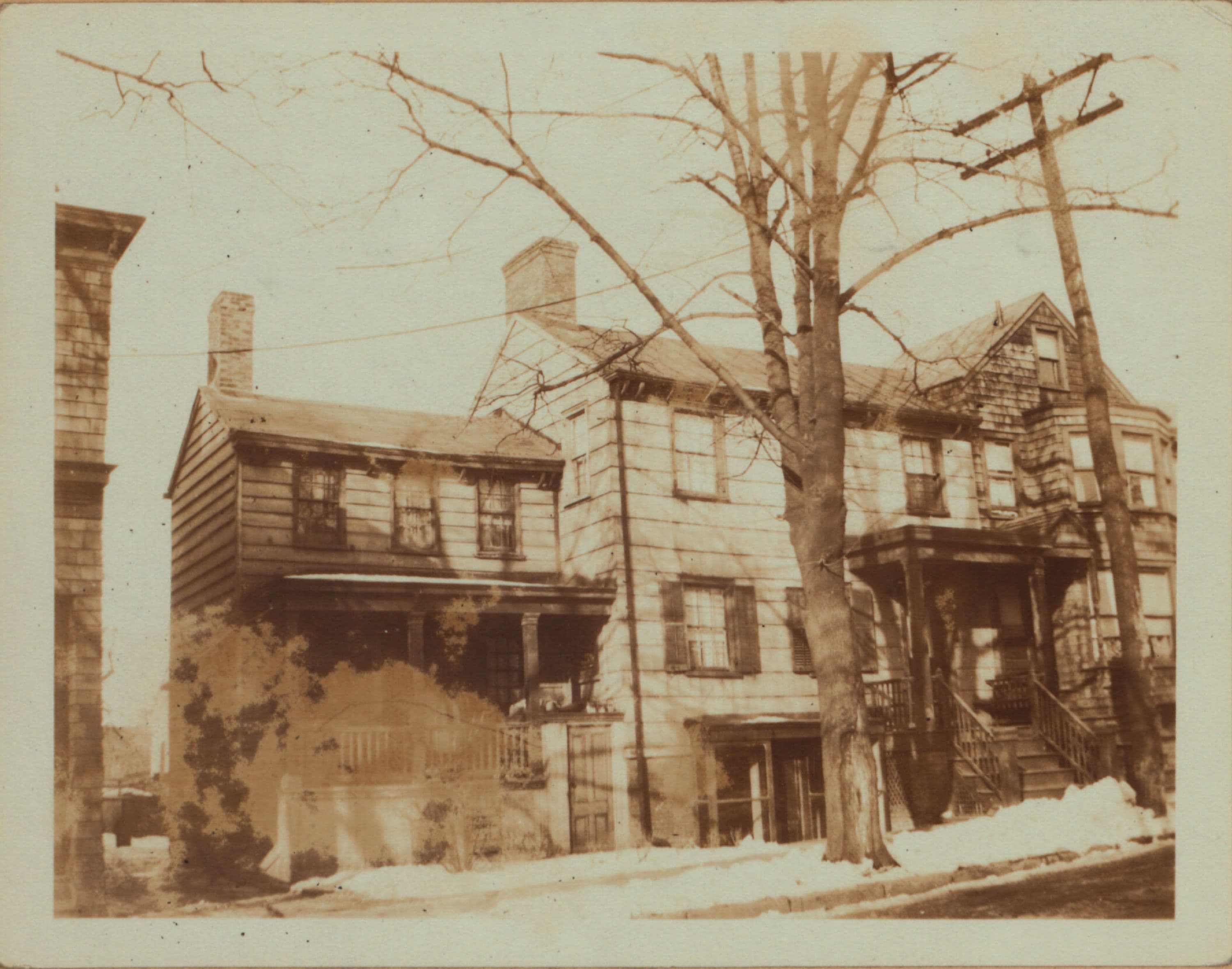 Queens: 38th Avenue - Main Street