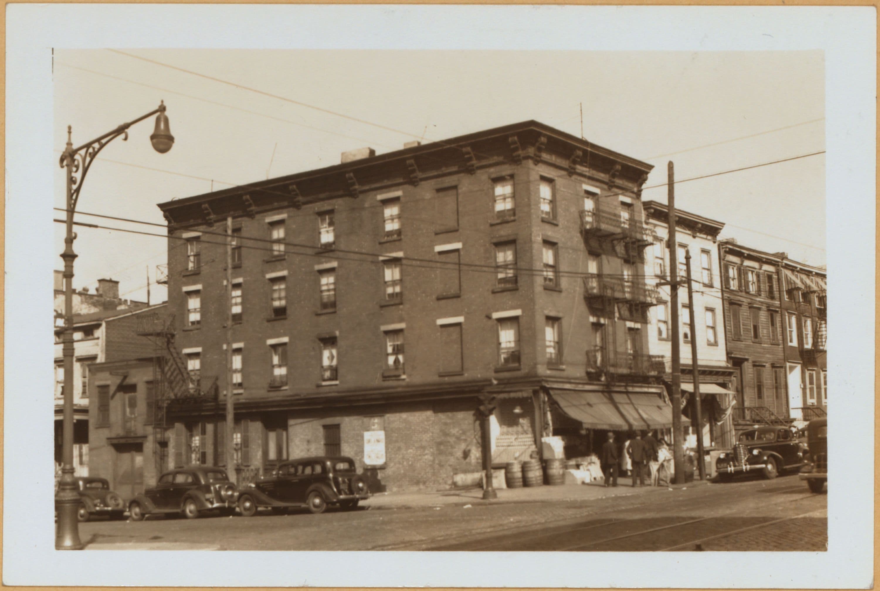 Brooklyn: Park Avenue - Cumberland Street