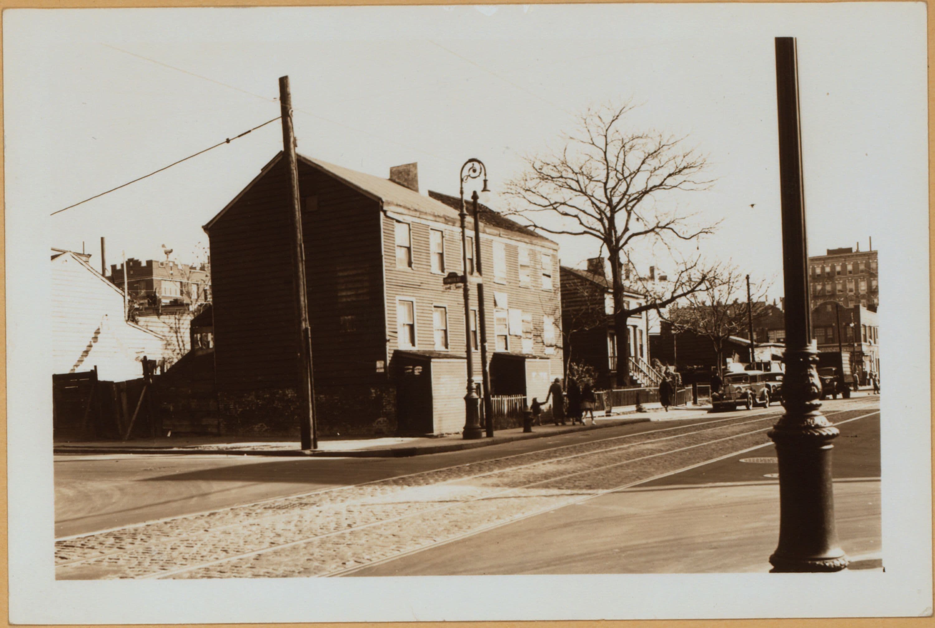 Brooklyn: Lorimer Street - Powers Street