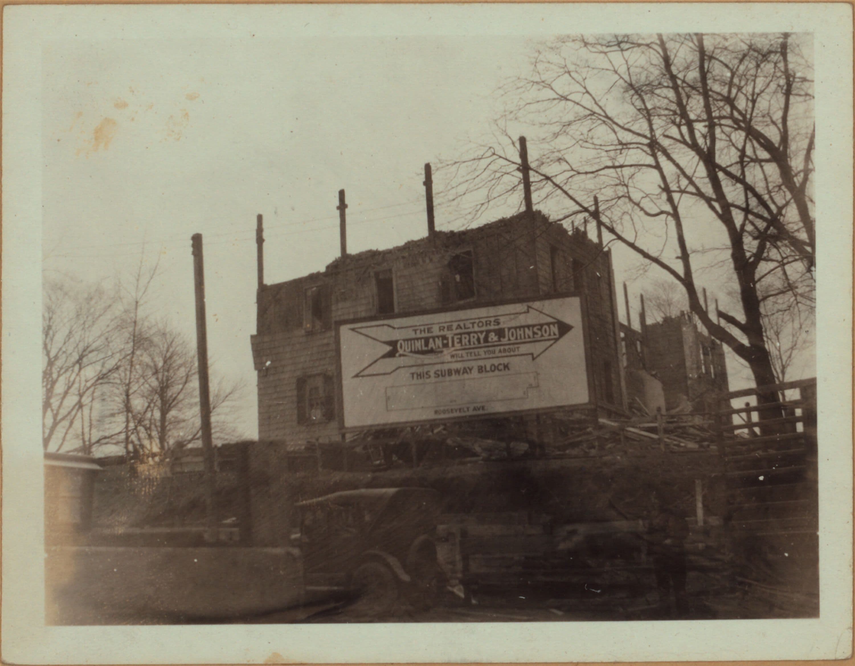 Queens: 40th Avenue - Main Street