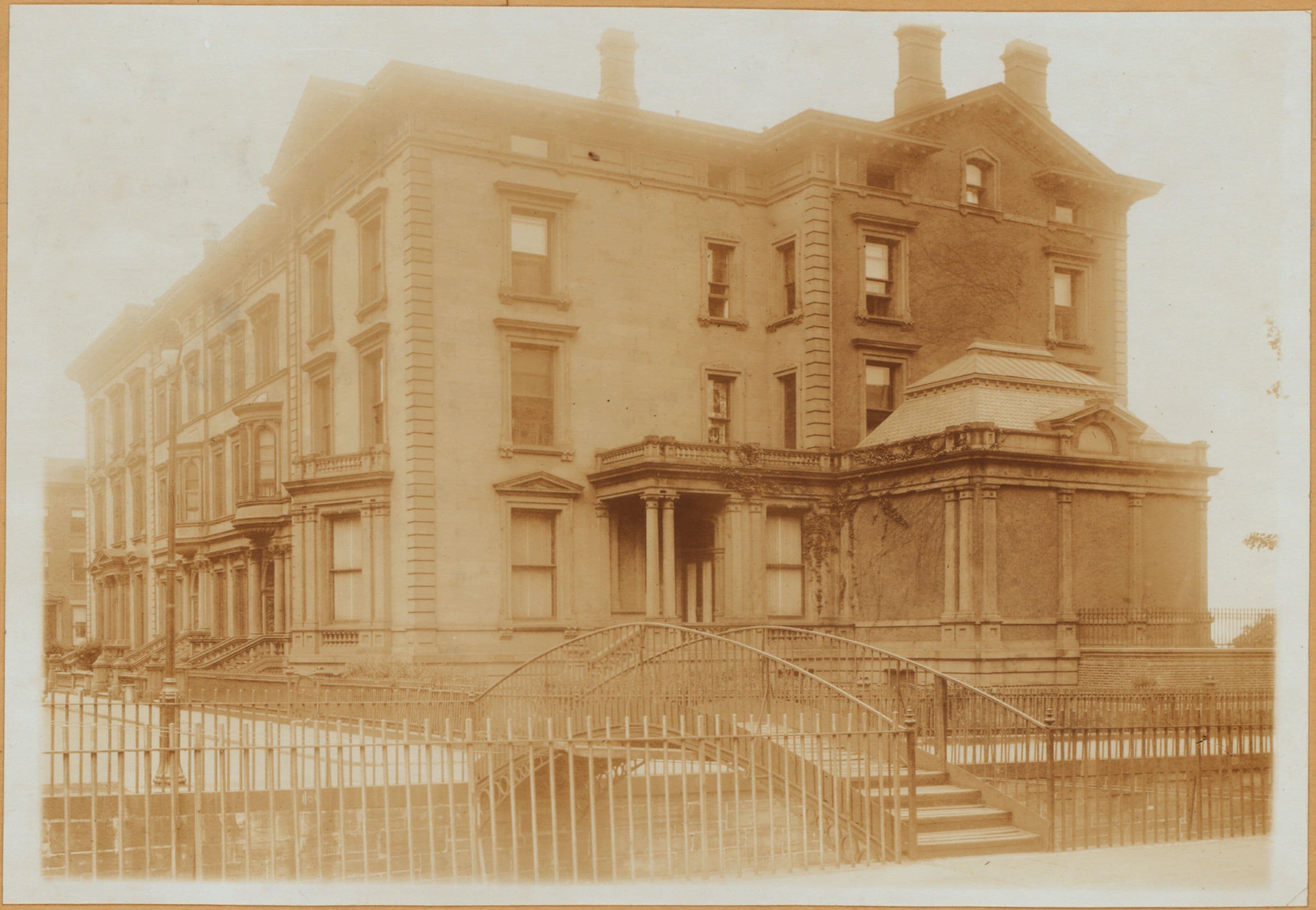 Brooklyn: Montague Terrace - Montague Street