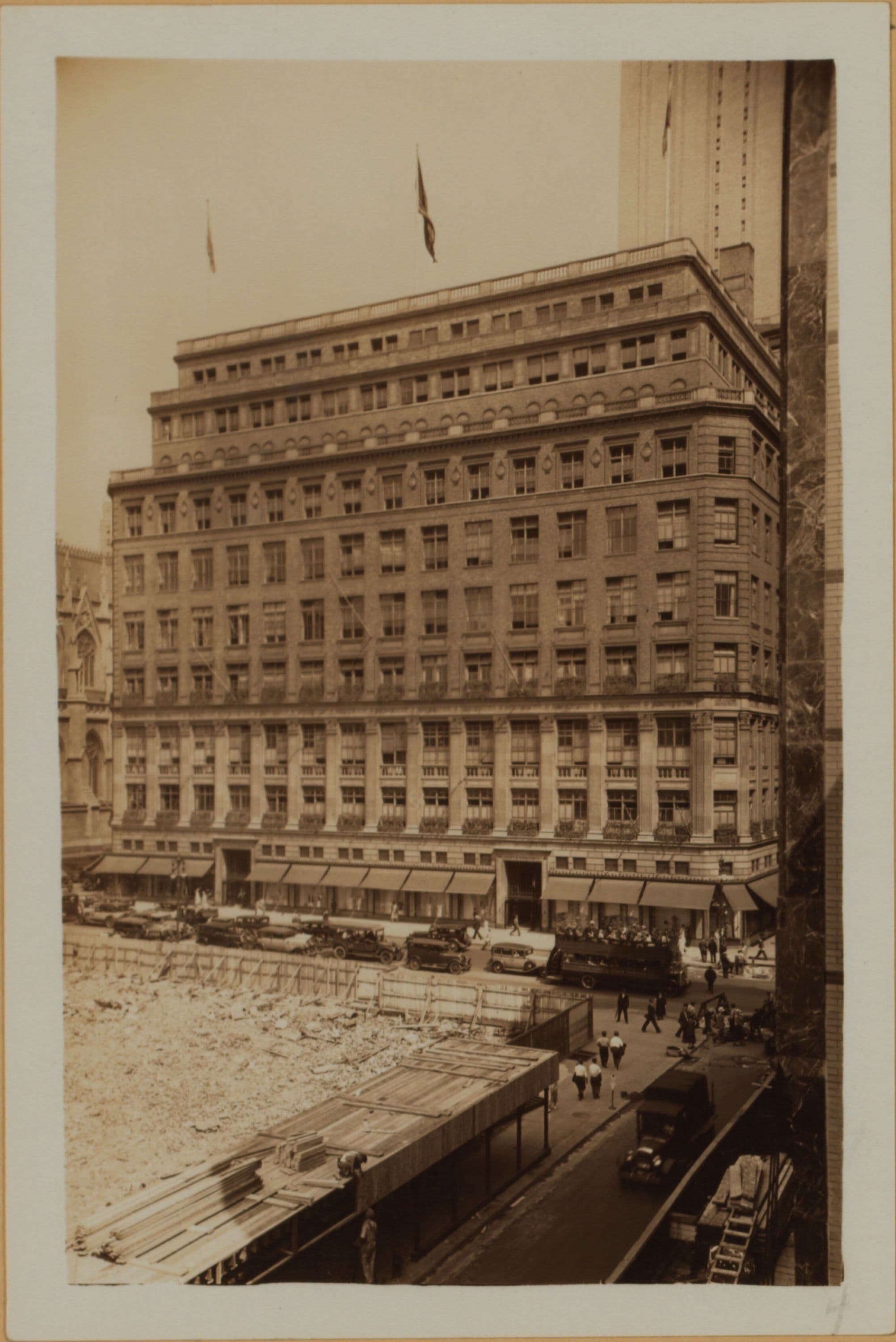Manhattan: 5th Avenue - 49th Street