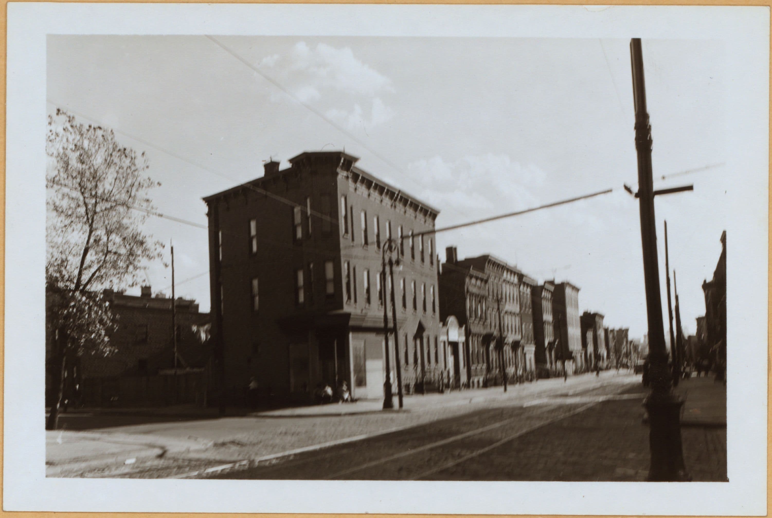 Brooklyn: Meeker Avenue - Henry Street (North)