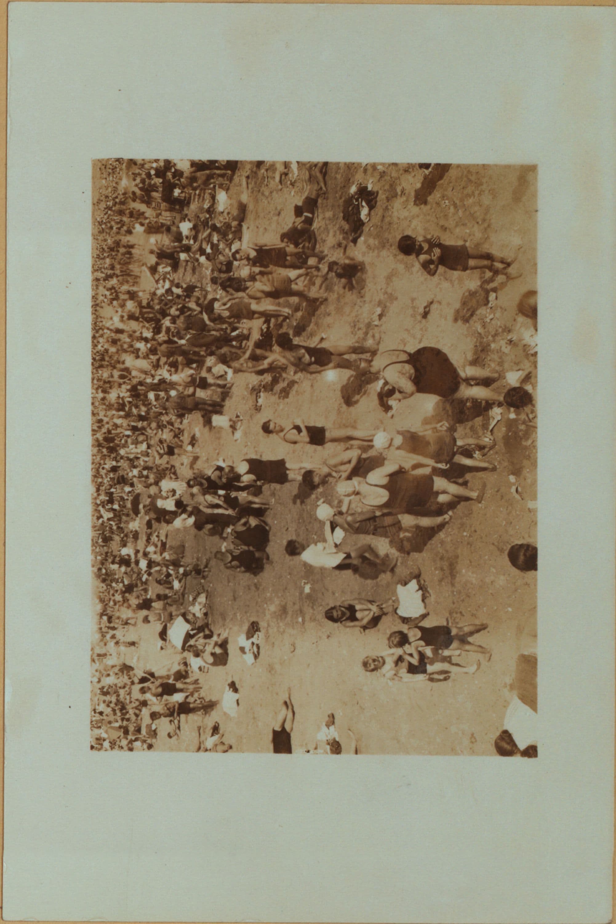 Islands - Coney Island beach - The Atlantic Ocean - [Swimmers and sunbathers.]