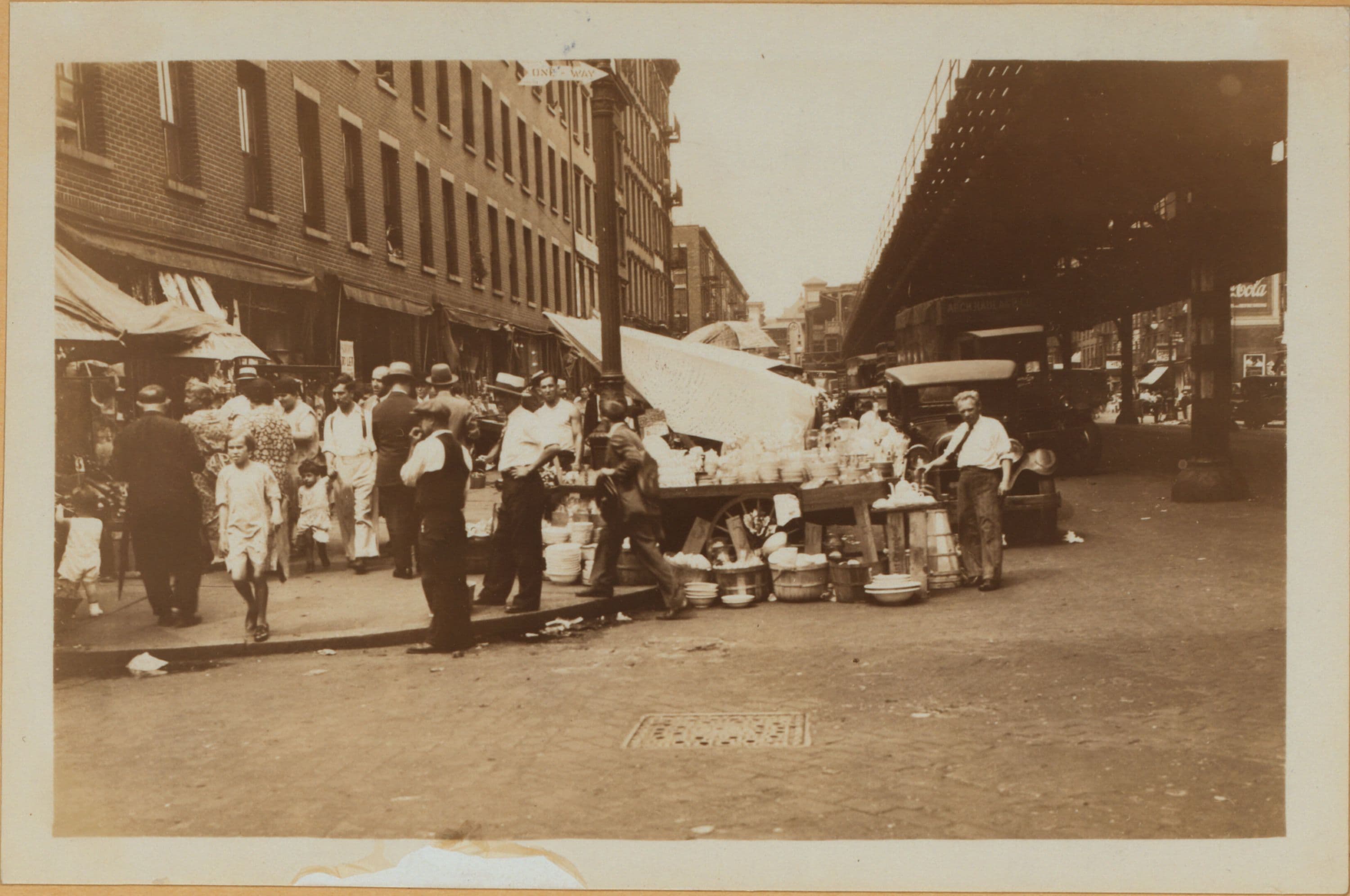 Manhattan: 1st Ave. - 9th St. E.