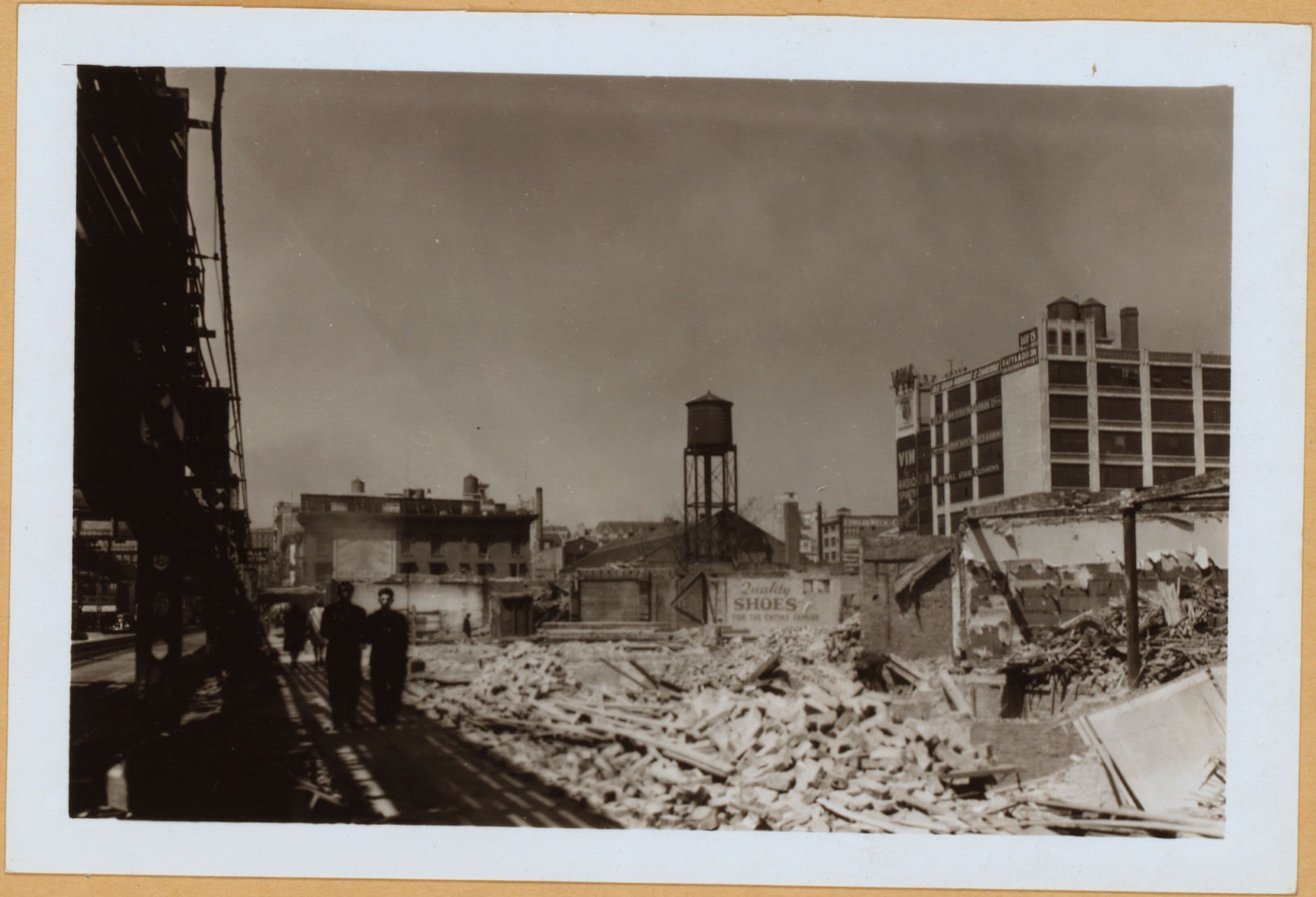 Brooklyn: Myrtle Avenue - St. Edward's Street