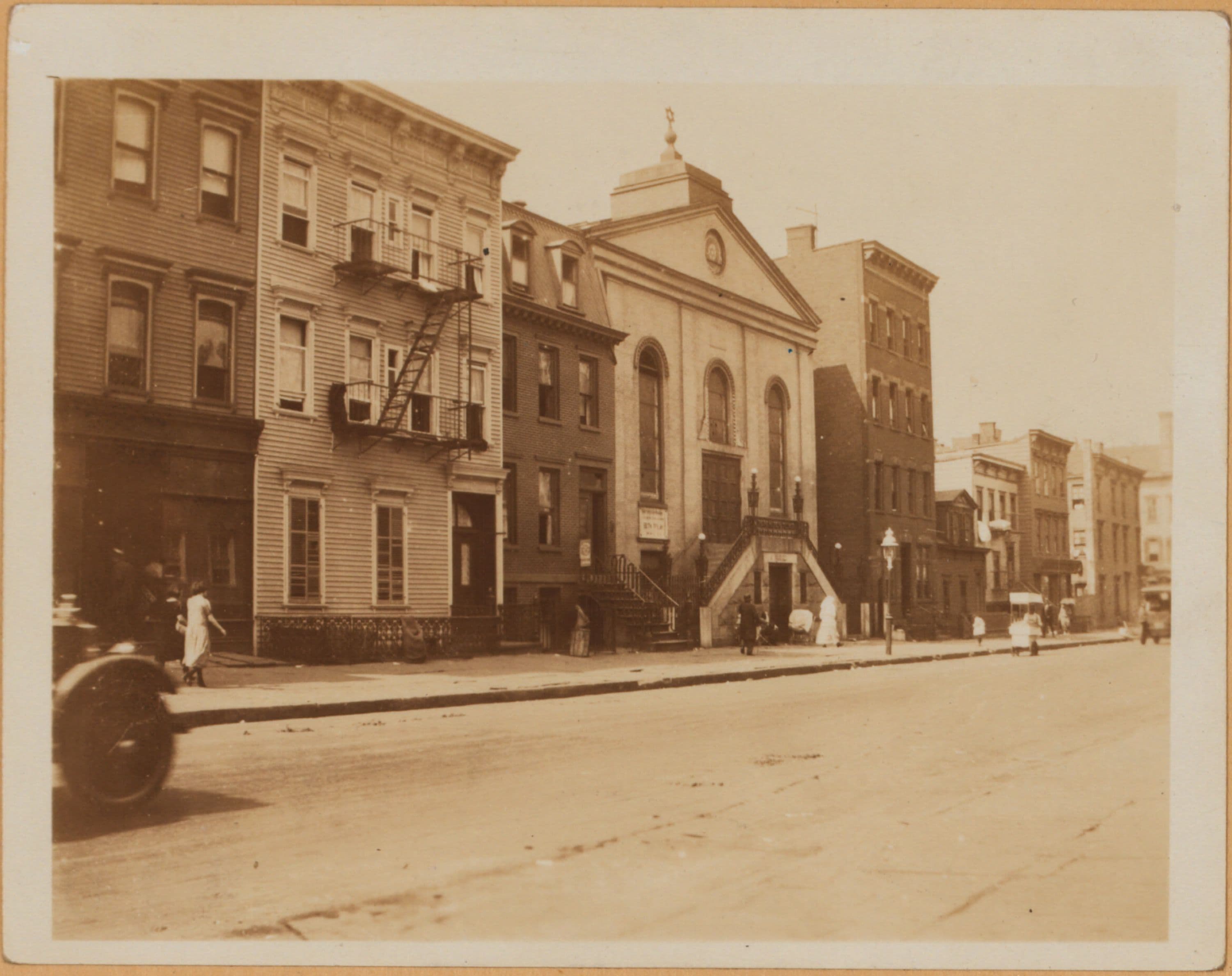 Brooklyn: Hopkins Street - Throop Avenue