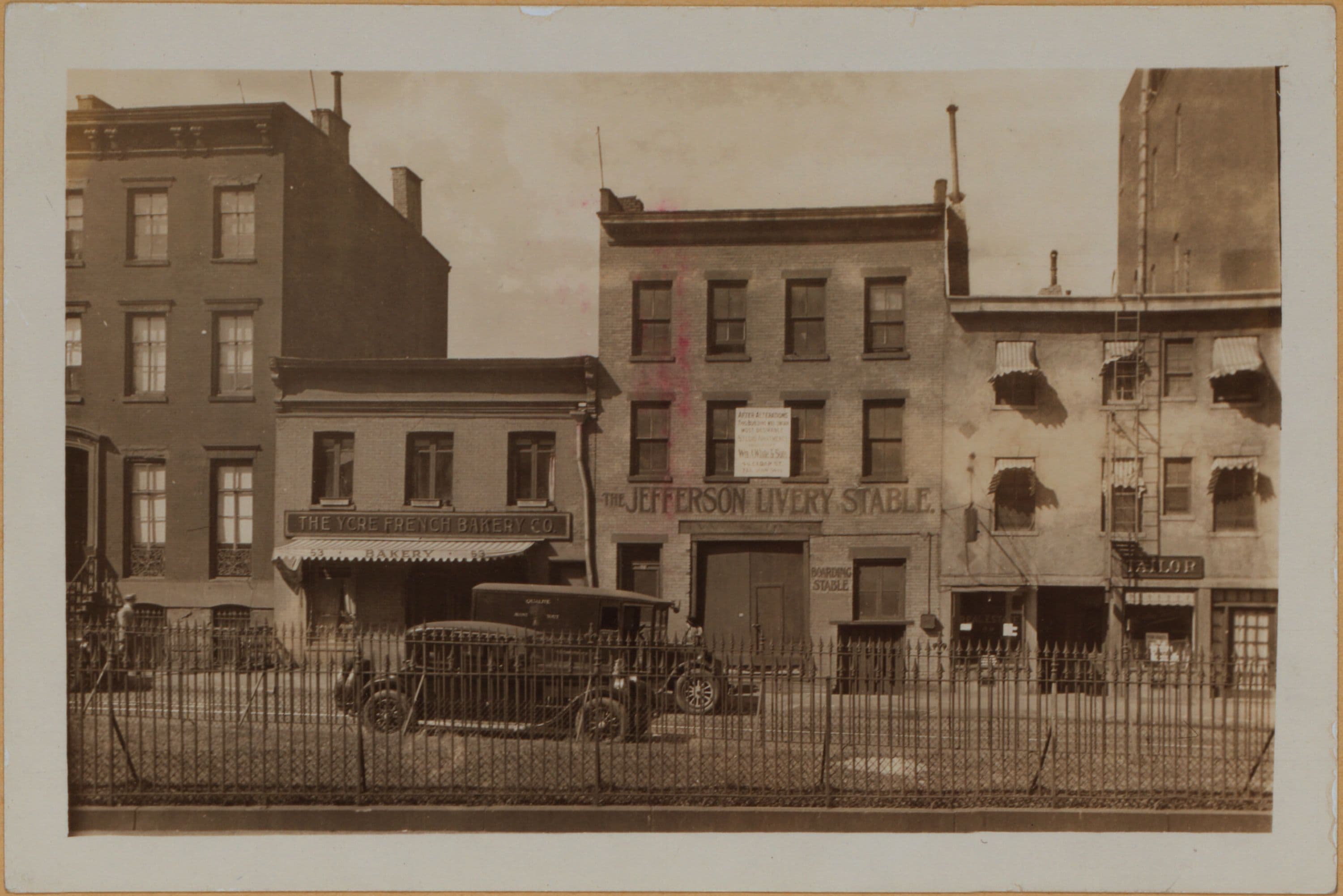 Manhattan: Christopher Street - 4th Street
