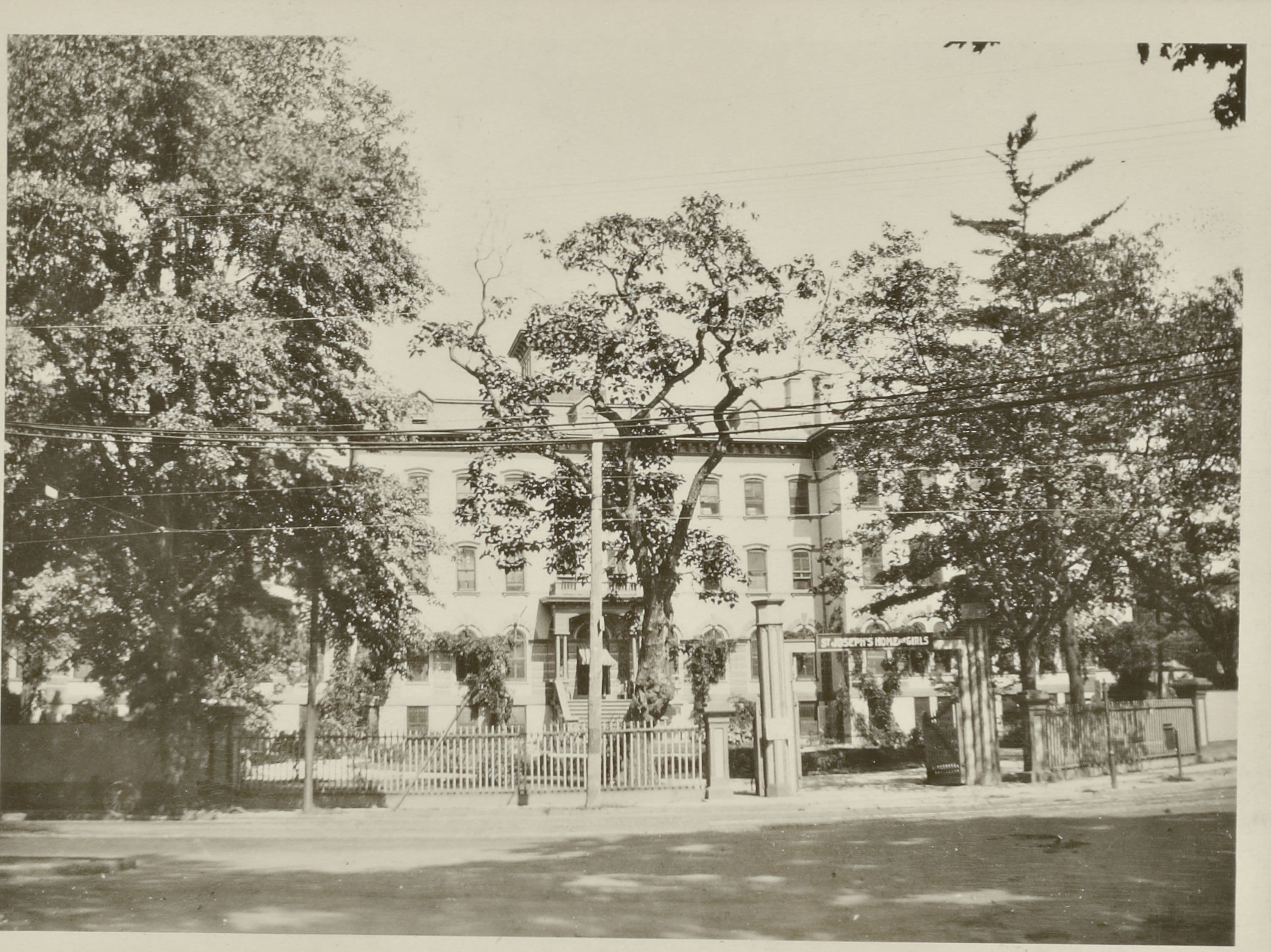 Queens: Kissena Boulevard - Sanford Avenue