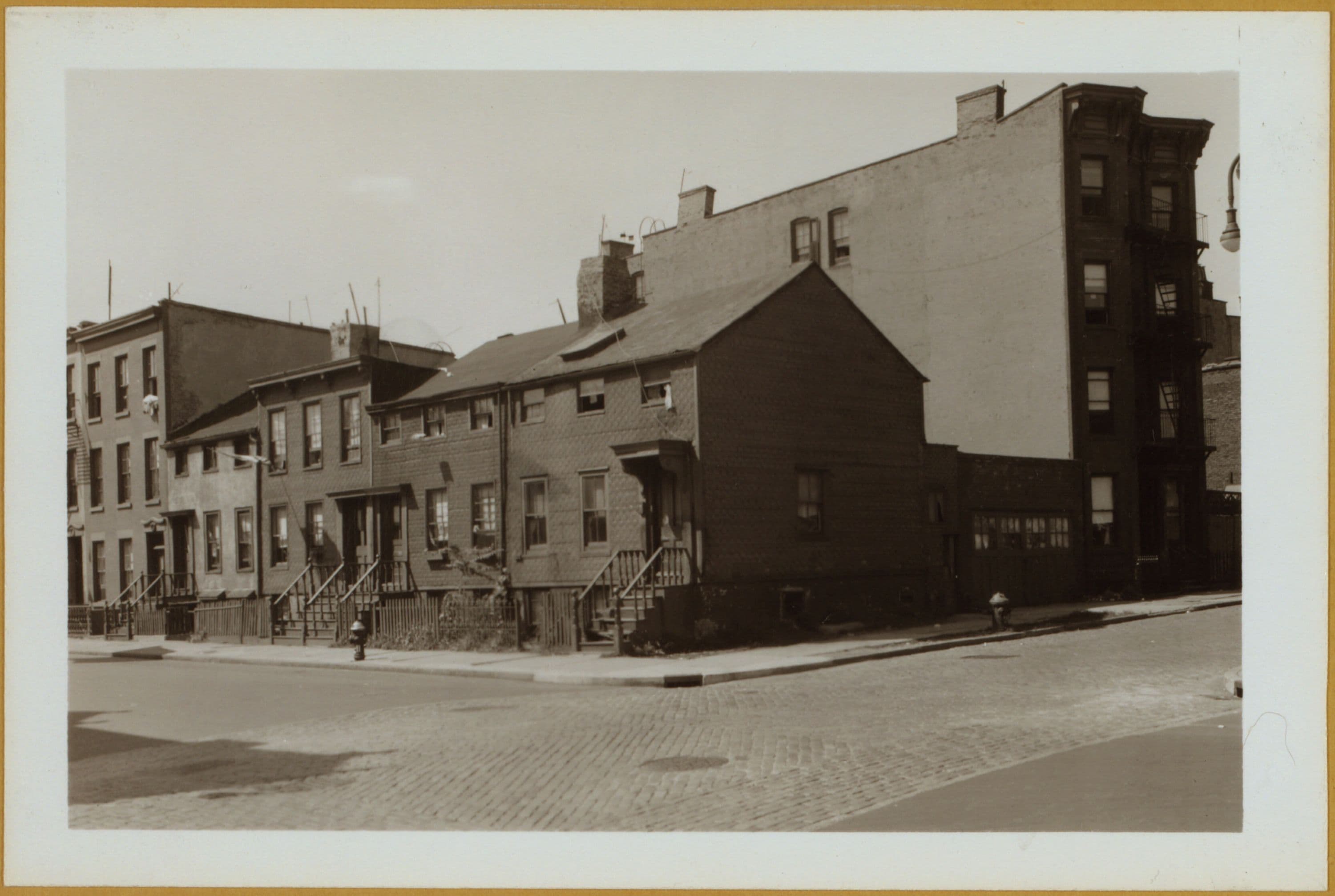Brooklyn: Wyckoff St. - Bond St.