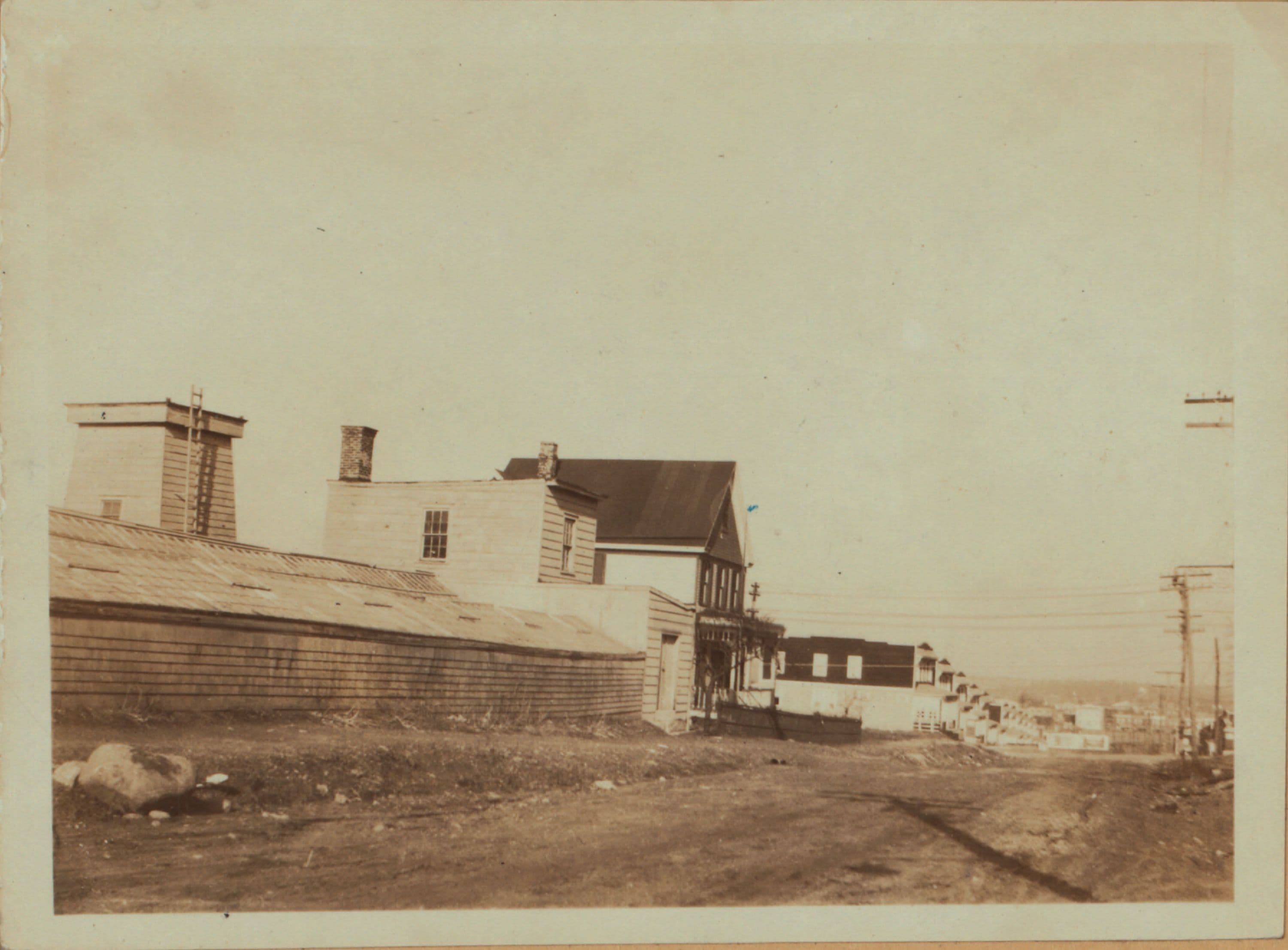 Queens: 60th Street - 60th Avenue