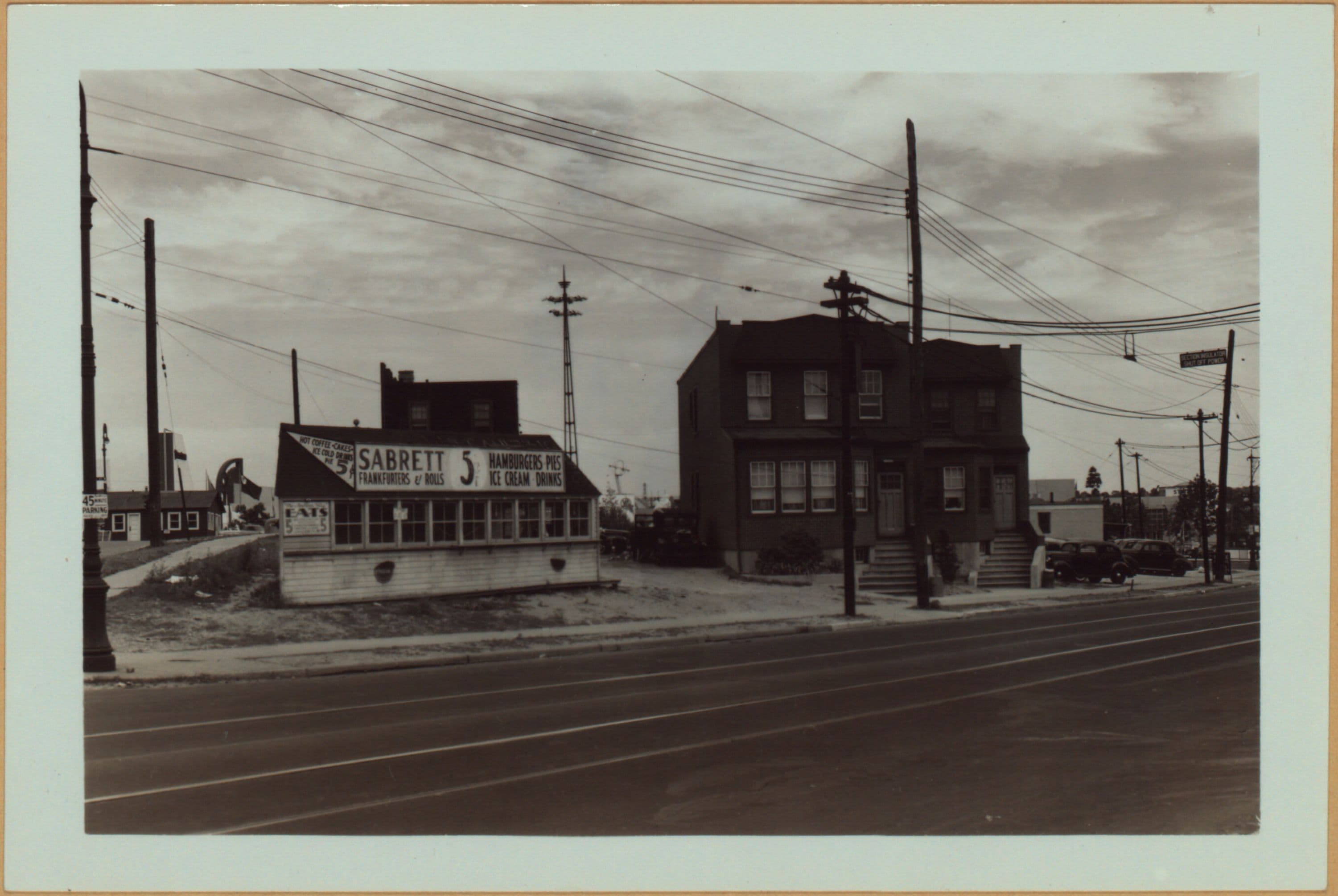 Queens: Corona Avenue - 56th Avenue