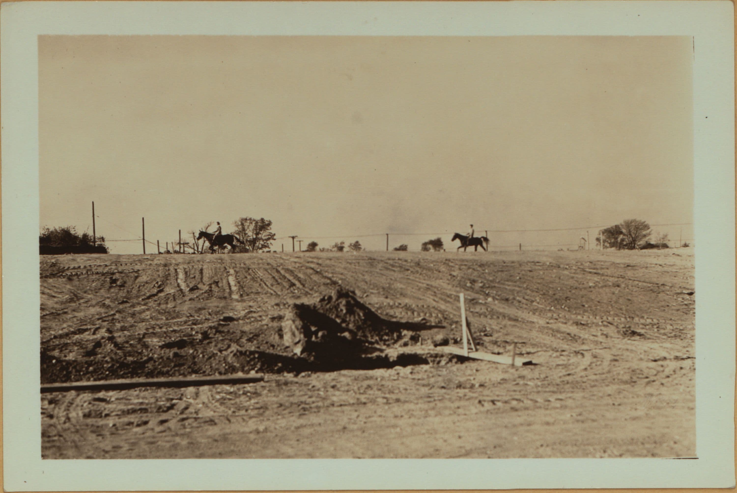 Recreation and hobbies - Horseback riding - [North Beach, Queens.]