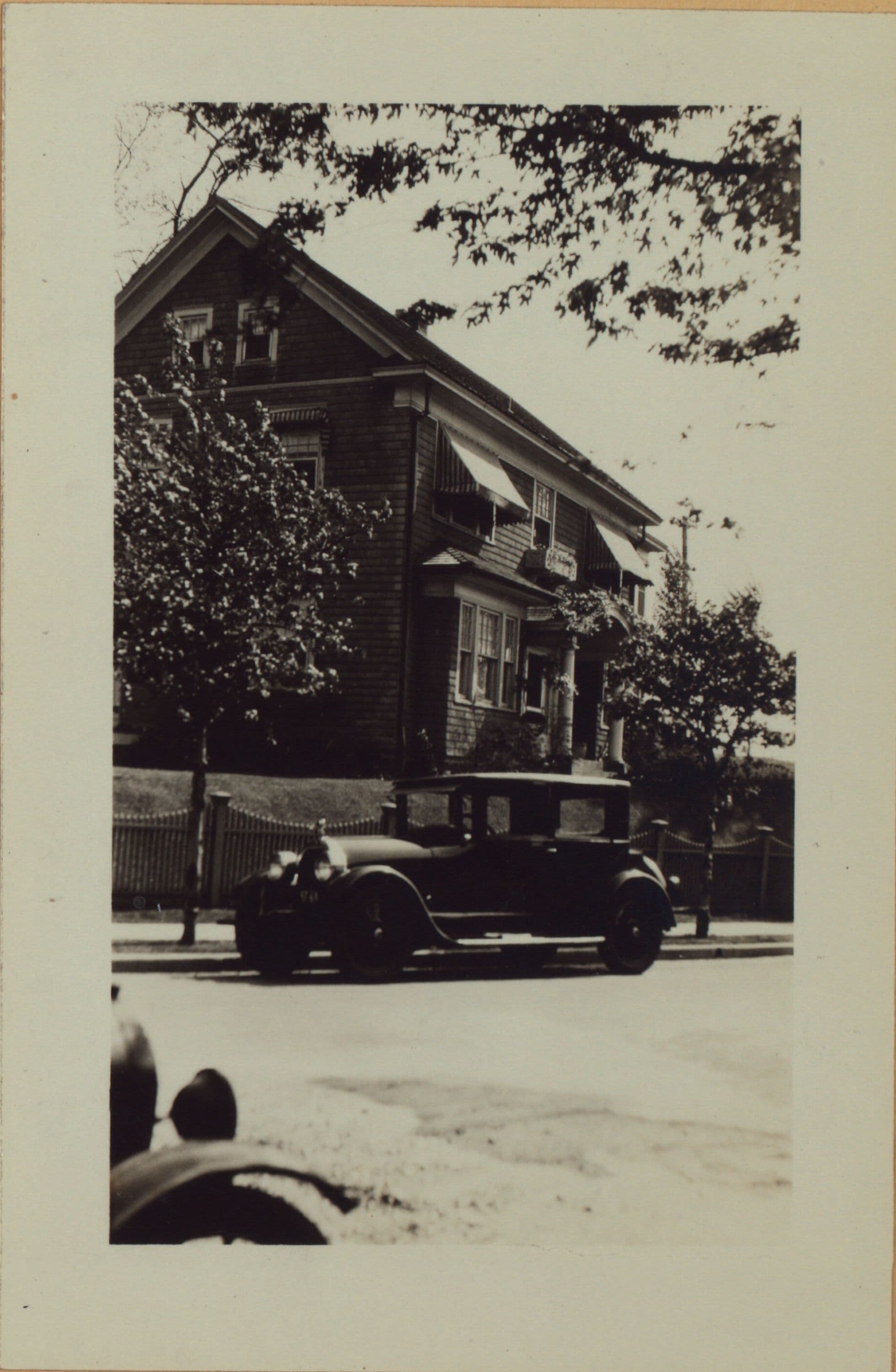 Richmond: Belmont Place - Daniel Low Terrace