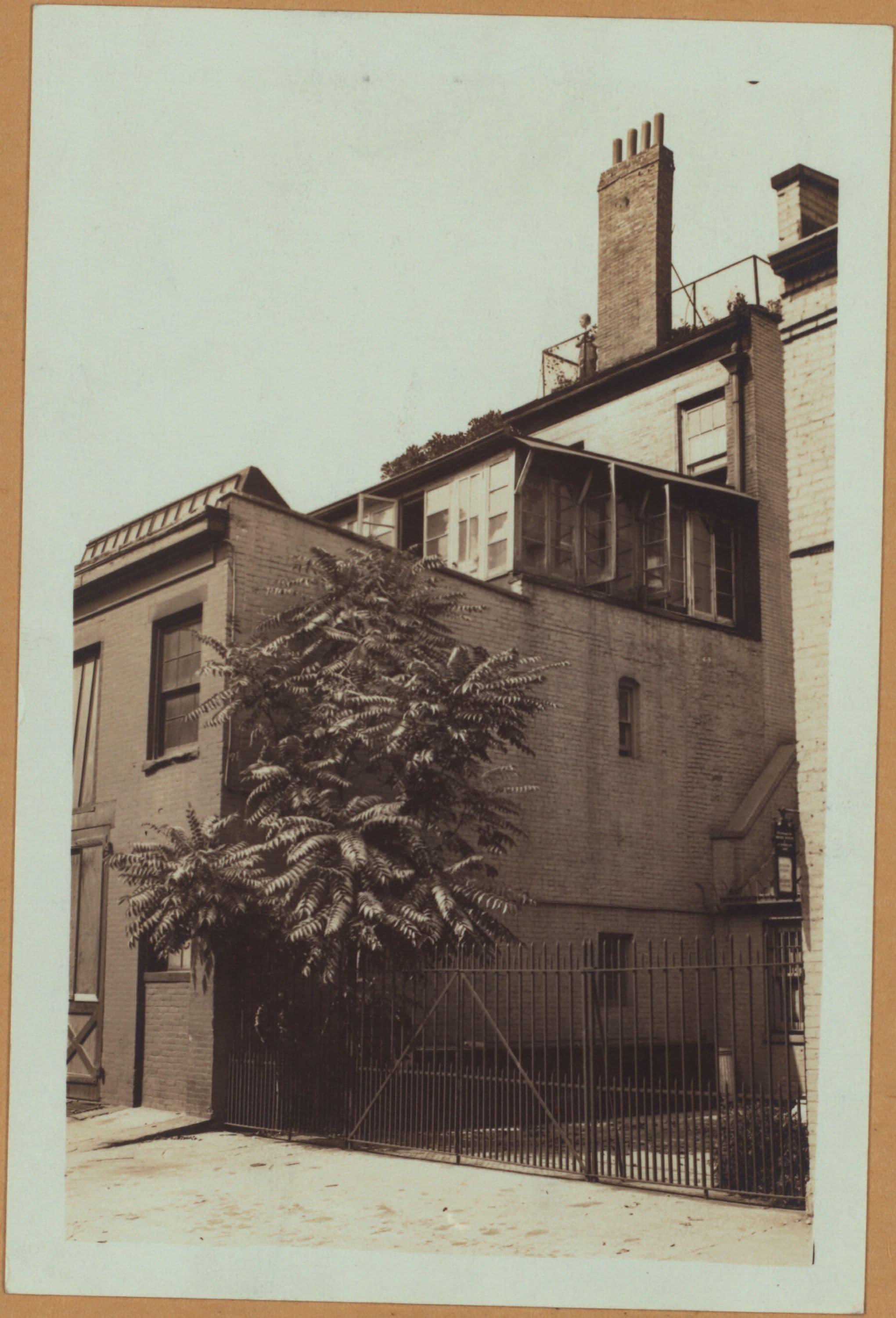 Manhattan: MacDougal Alley - MacDougal Street
