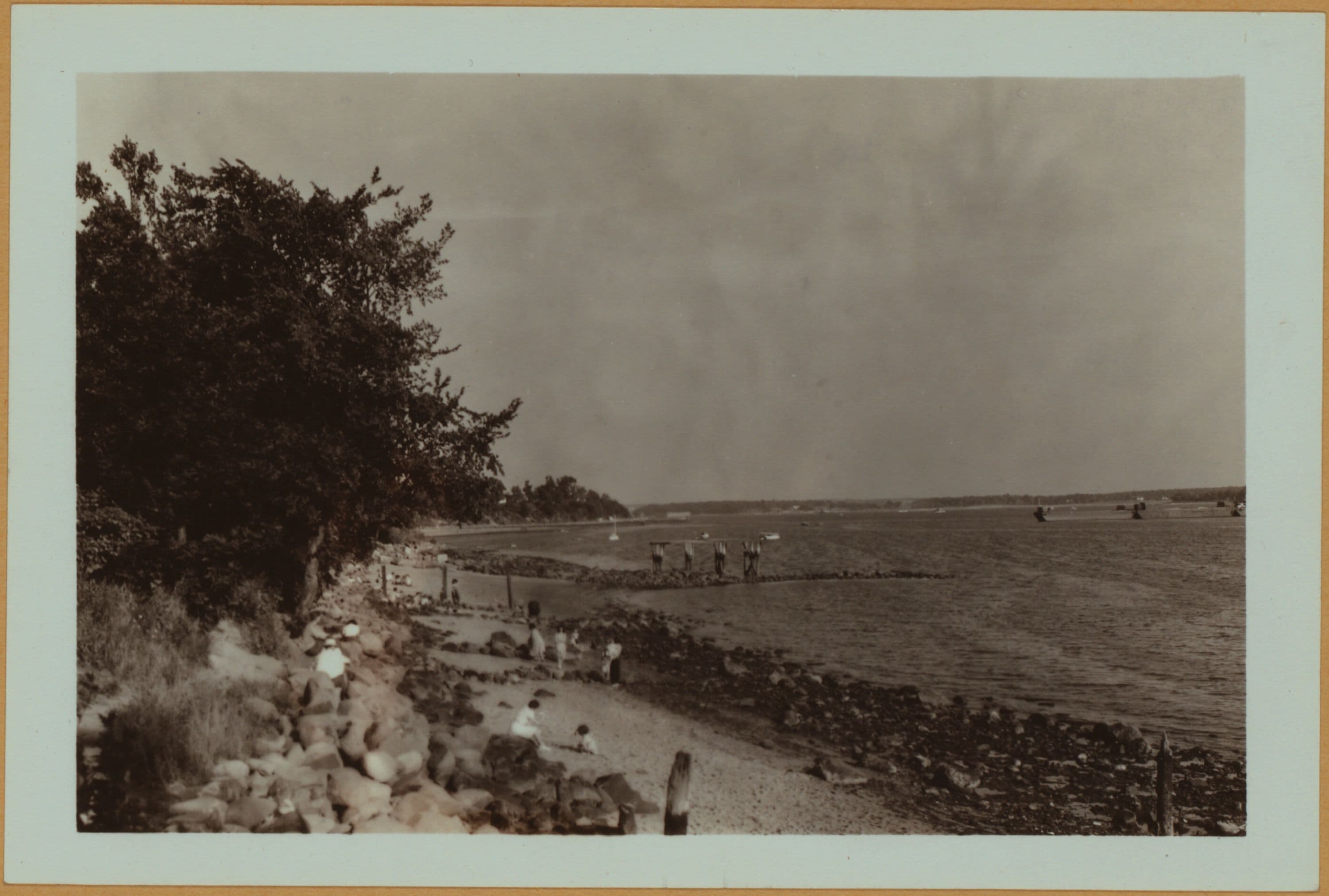 East River - Bronx - Tremont Avenue (East) - Throggs Neck., 1940