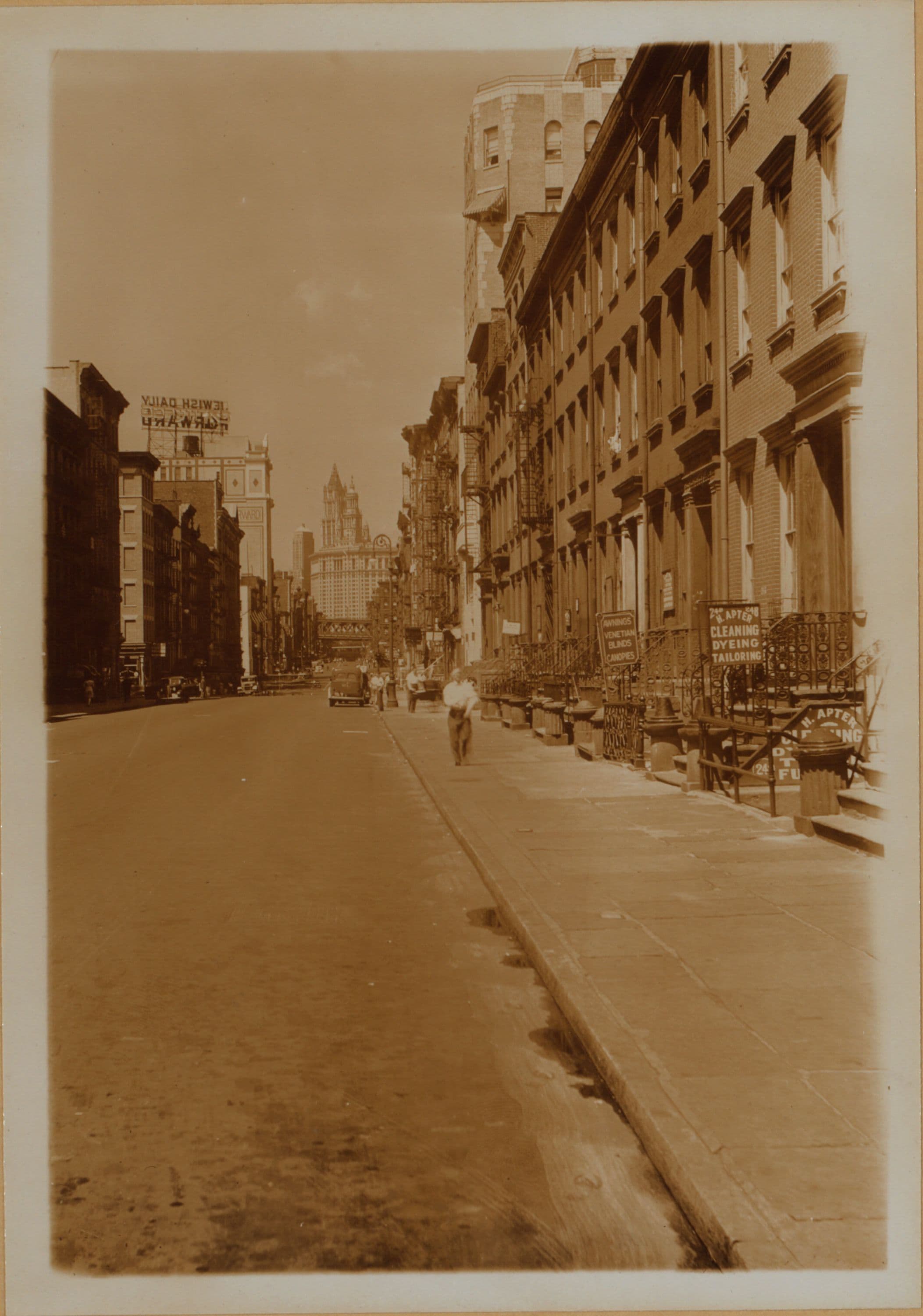 Manhattan: East Broadway - Montgomery Street