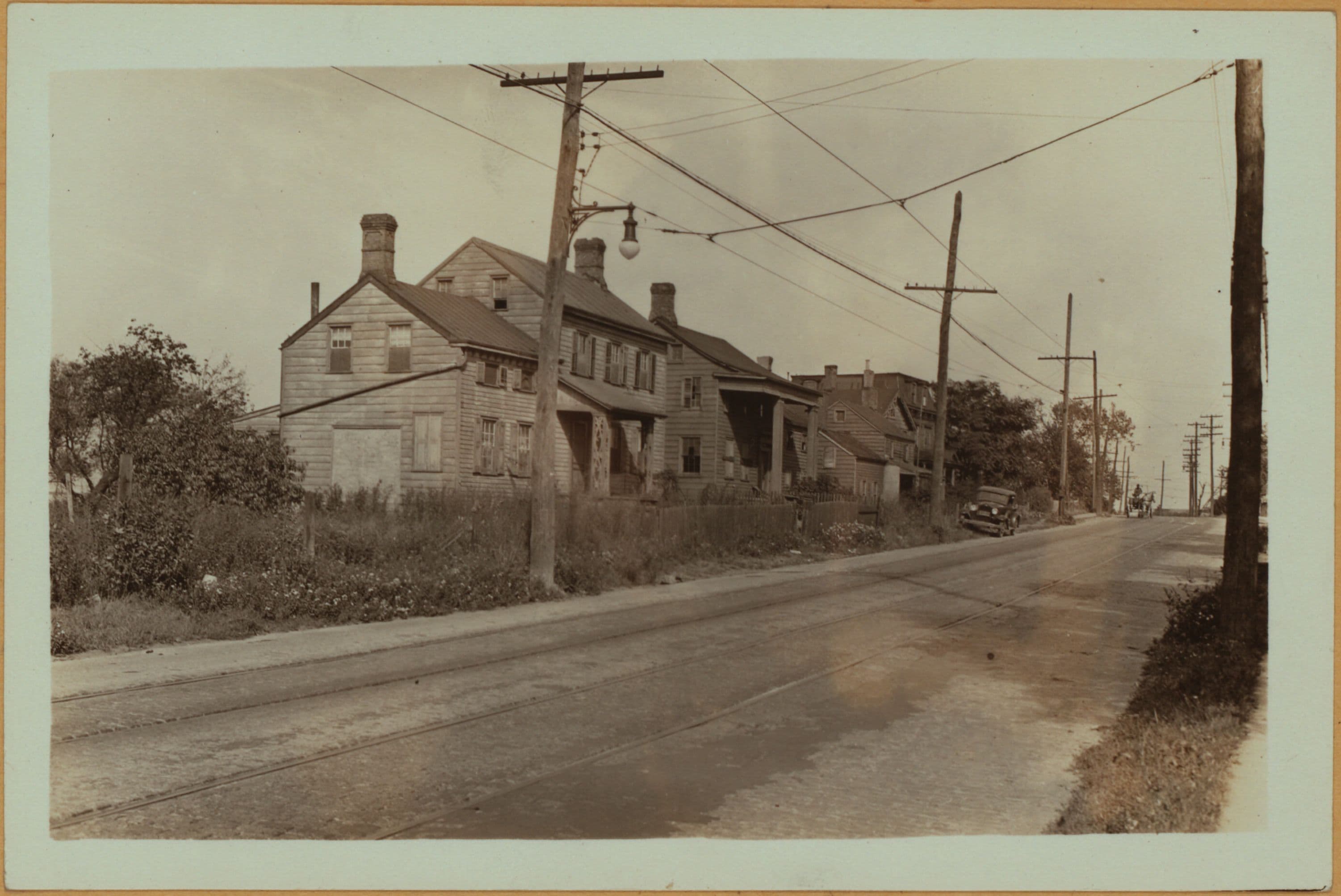 Richmond: Richmond Terrace - Holland Avenue