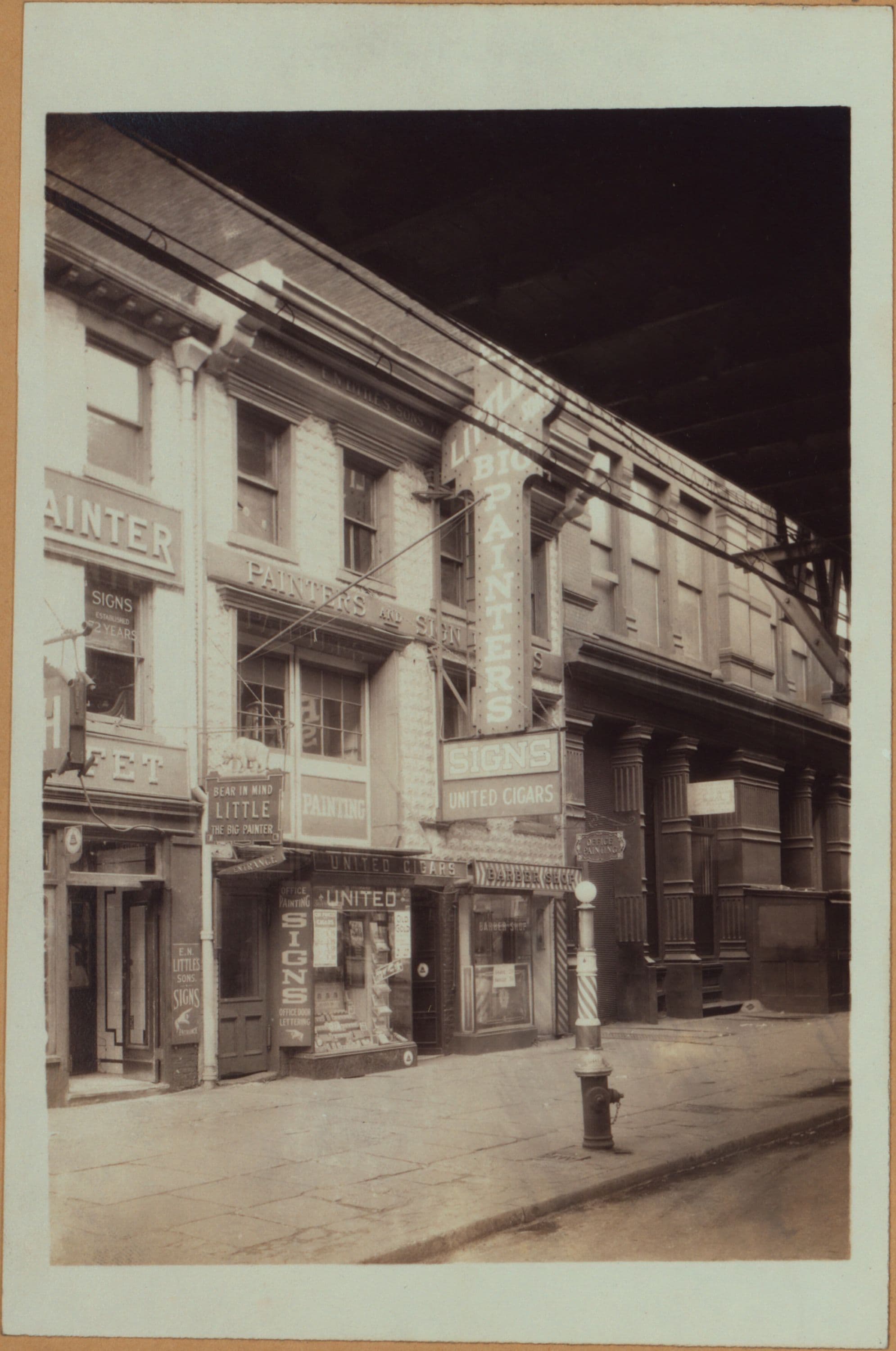 Manhattan: West Broadway - White Street, 1932
