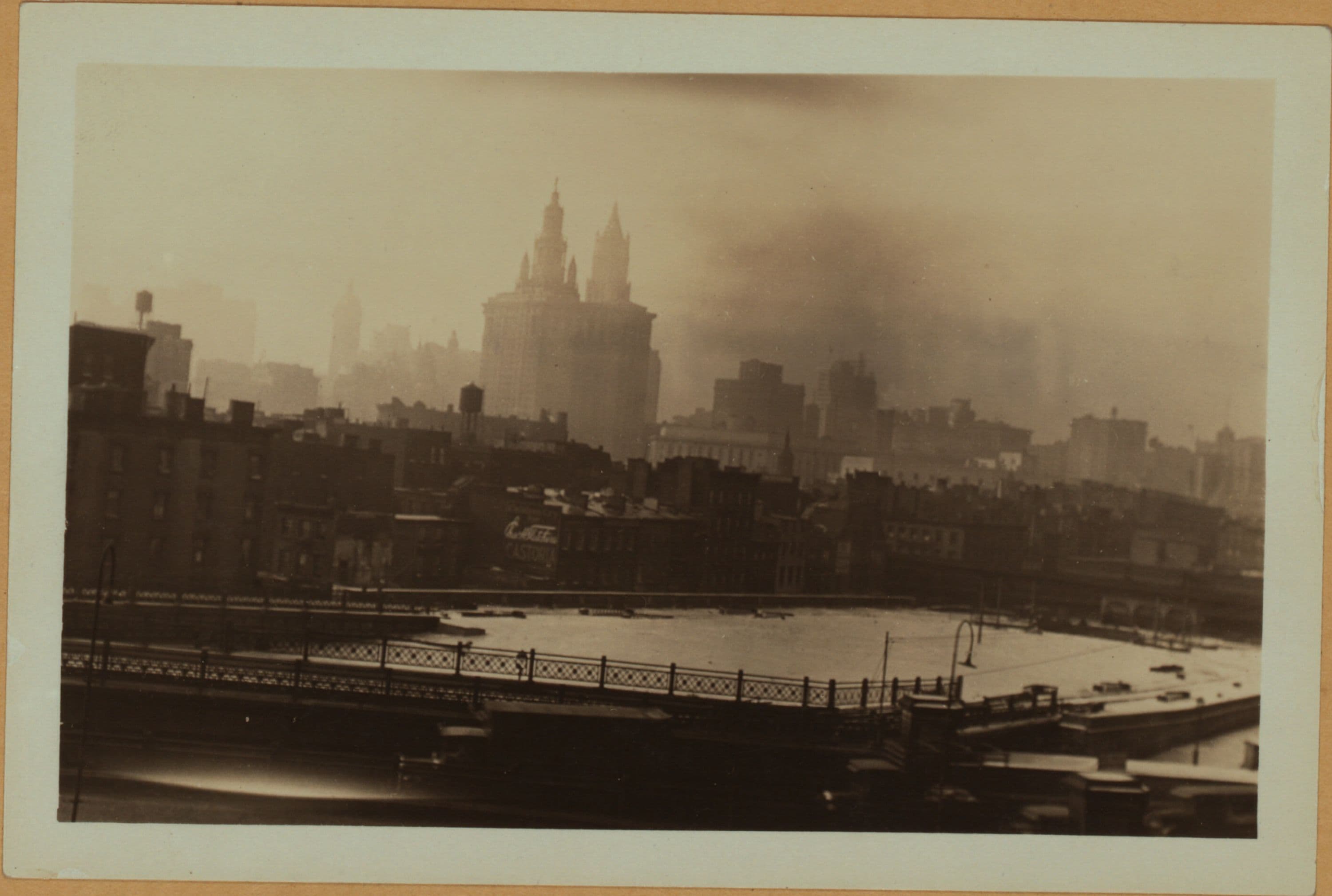 Bridges - Manhattan Bridge - [Footpath and old street.]