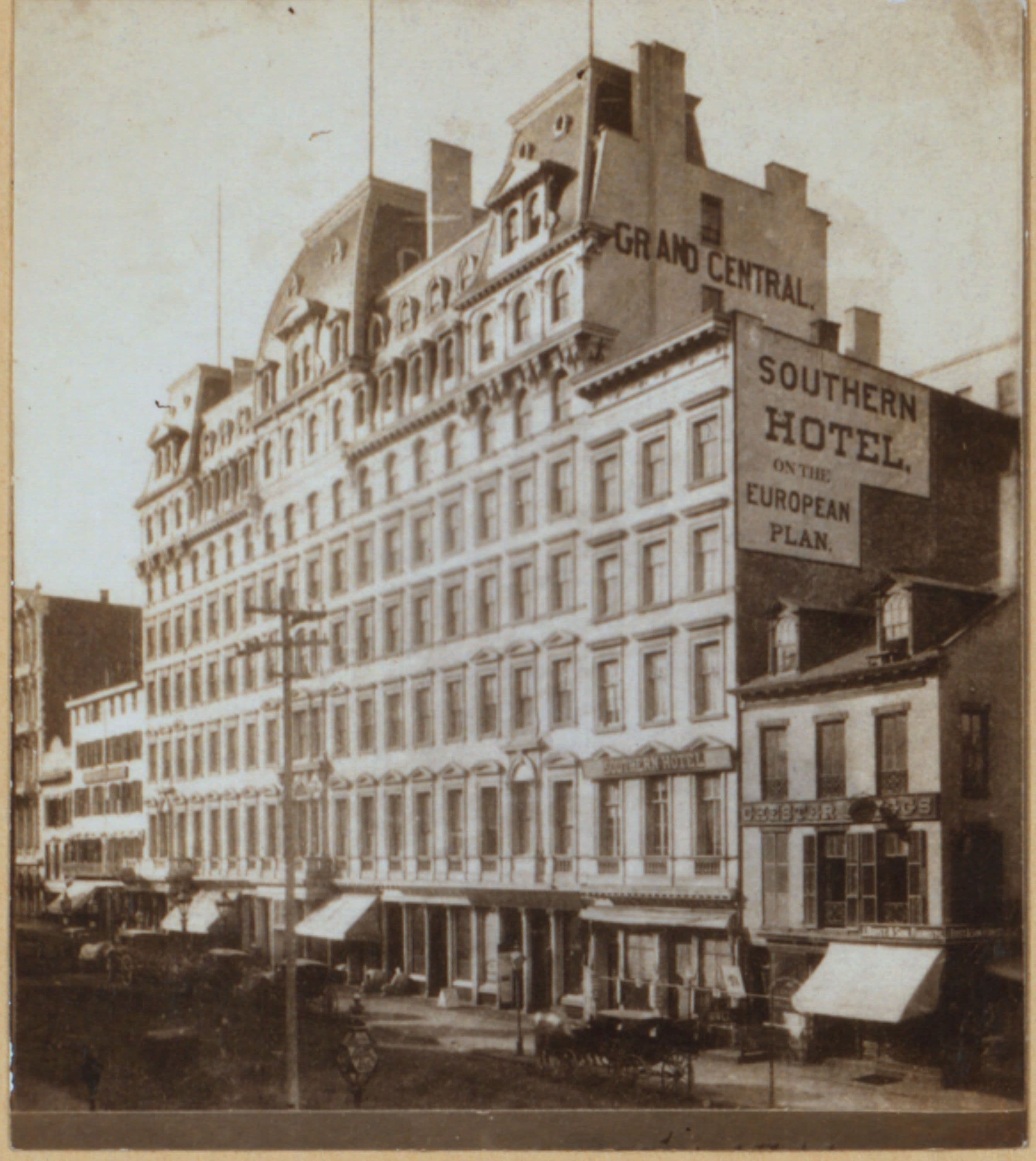 Manhattan: Broadway - 3rd Street (West)
