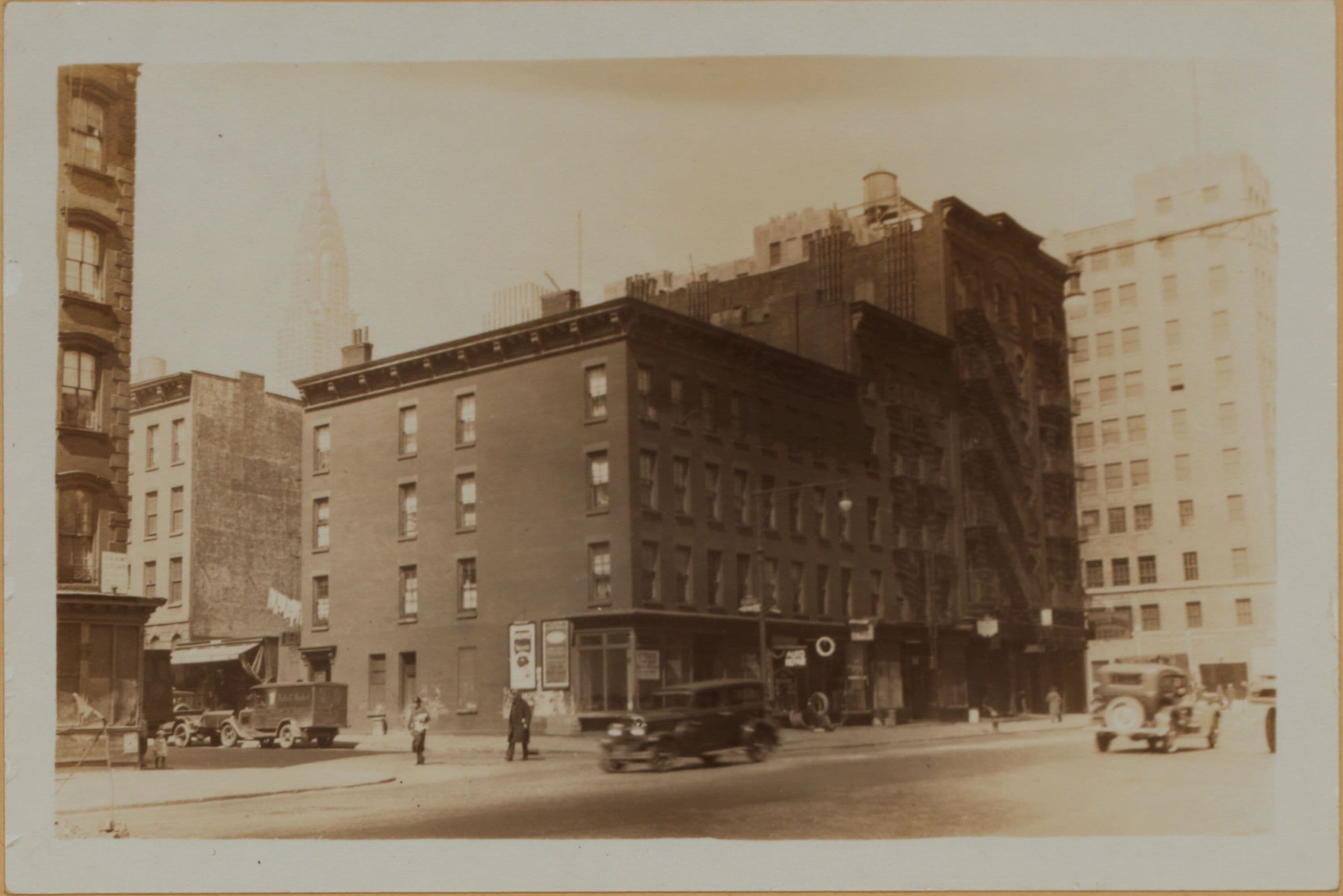 Manhattan: 1st Ave. - 37th St. E.