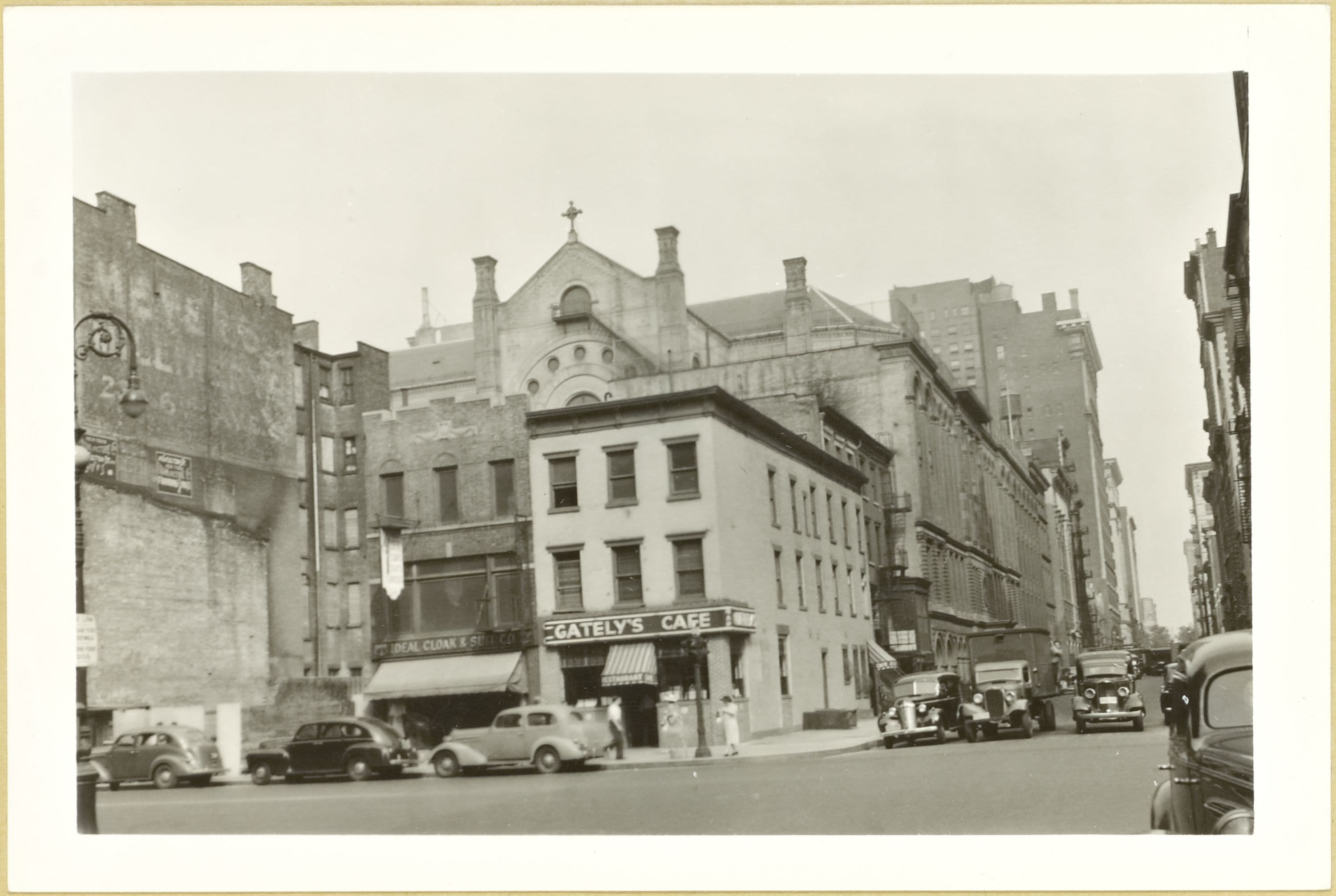 Manhattan: 15th Street - 6th Avenue