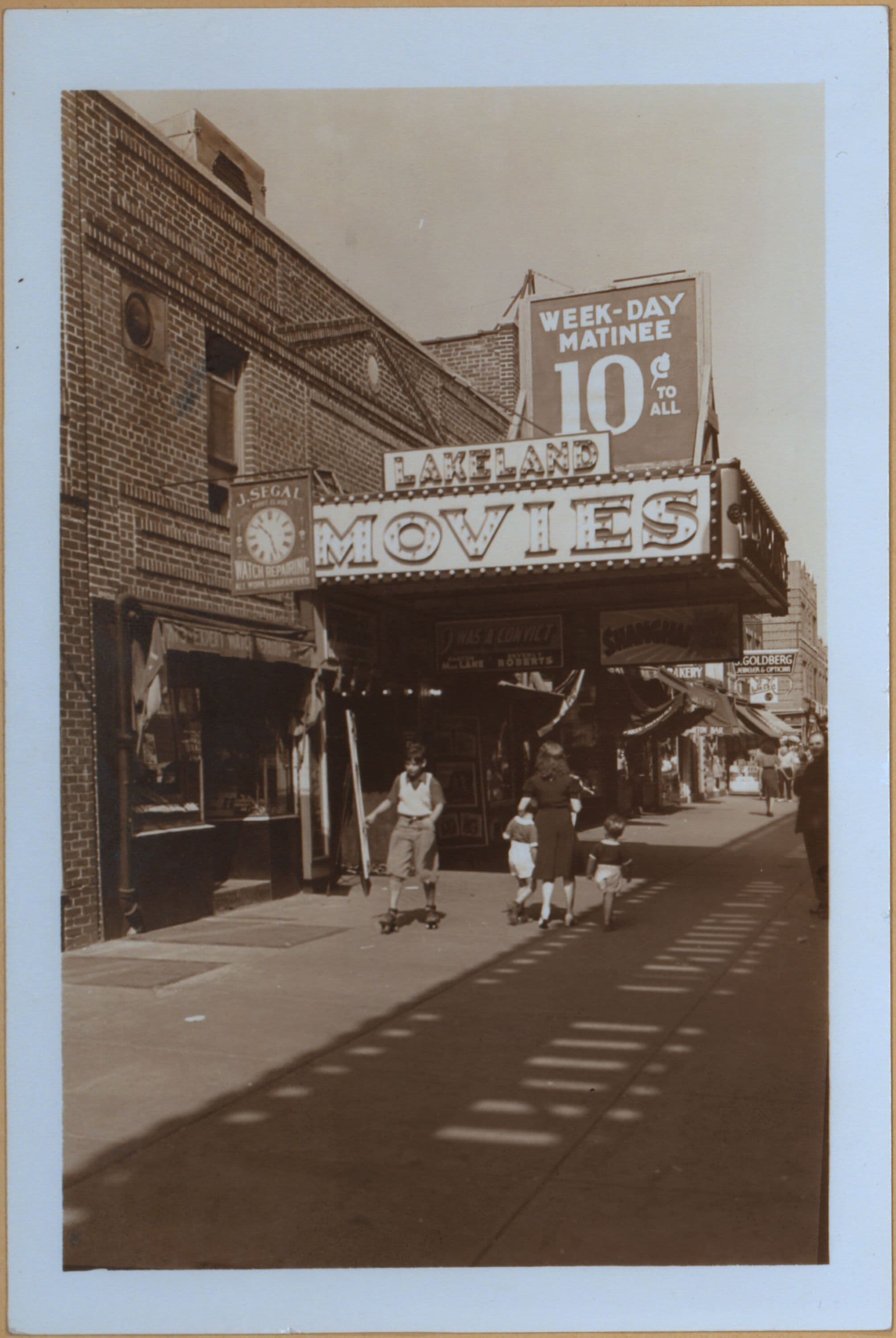 Brooklyn: Brighton Beach Avenue - Lakeland Place