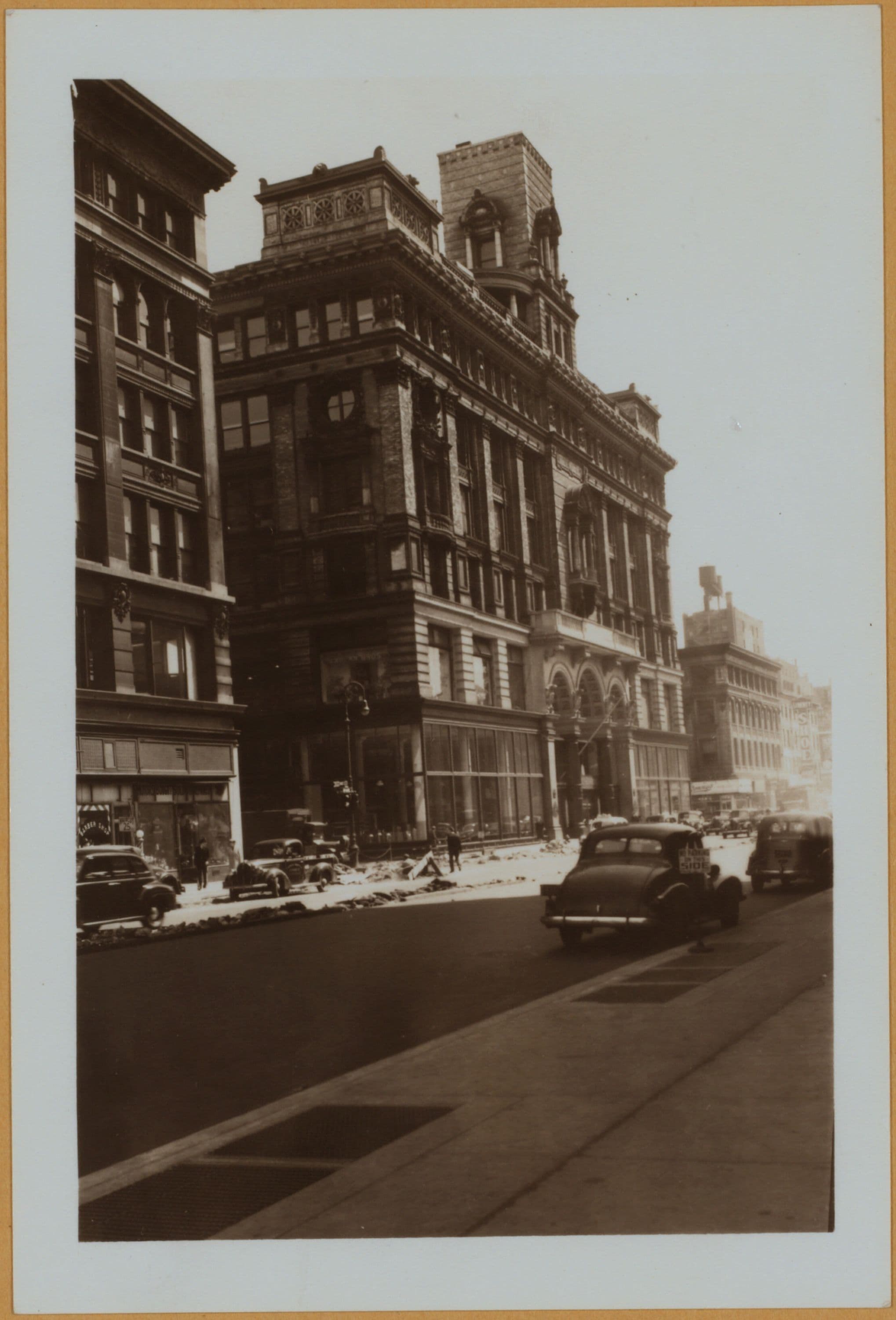 Manhattan: 6th Avenue - 18th Street (West)