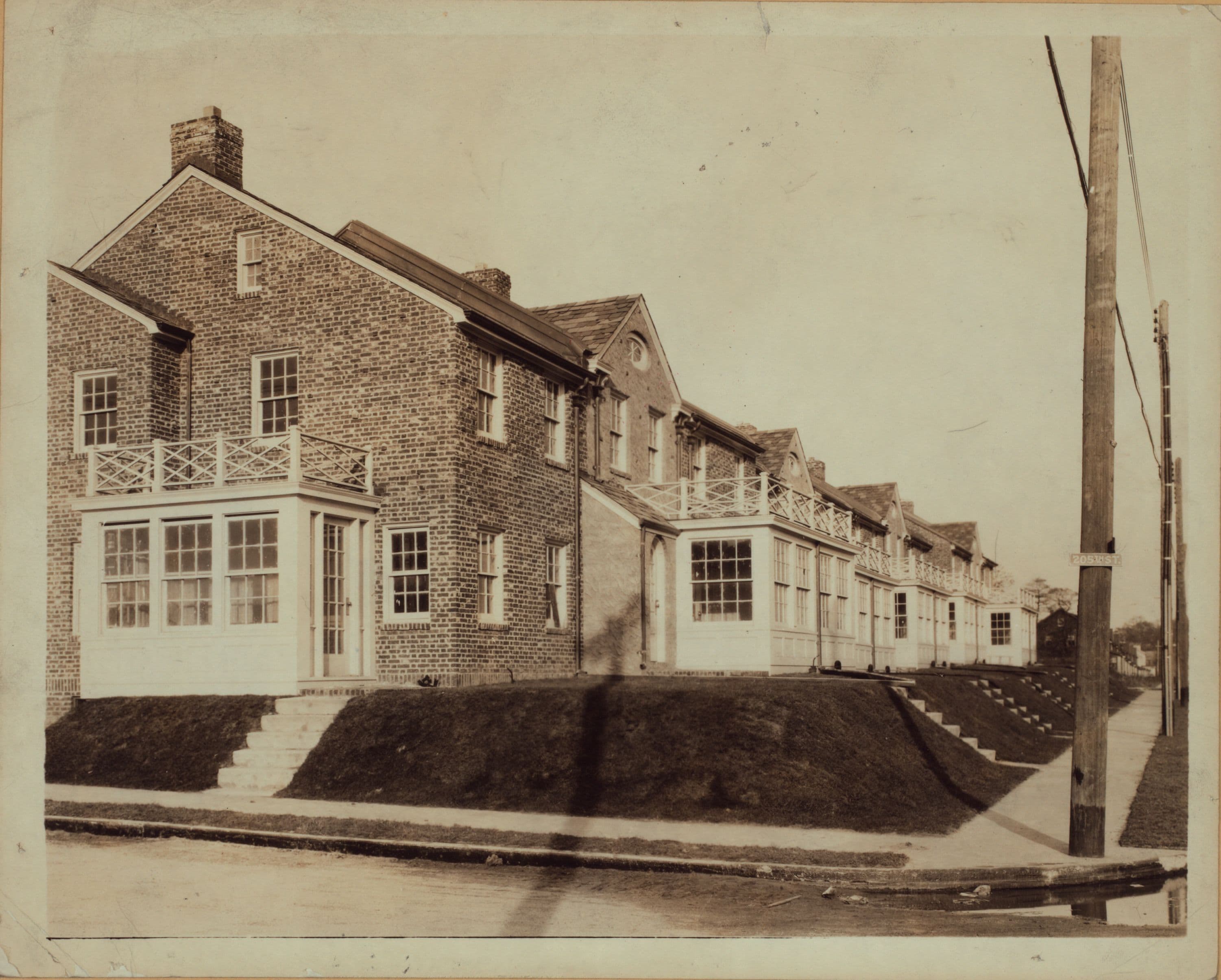 Queens: 34th Avenue - 205th Street