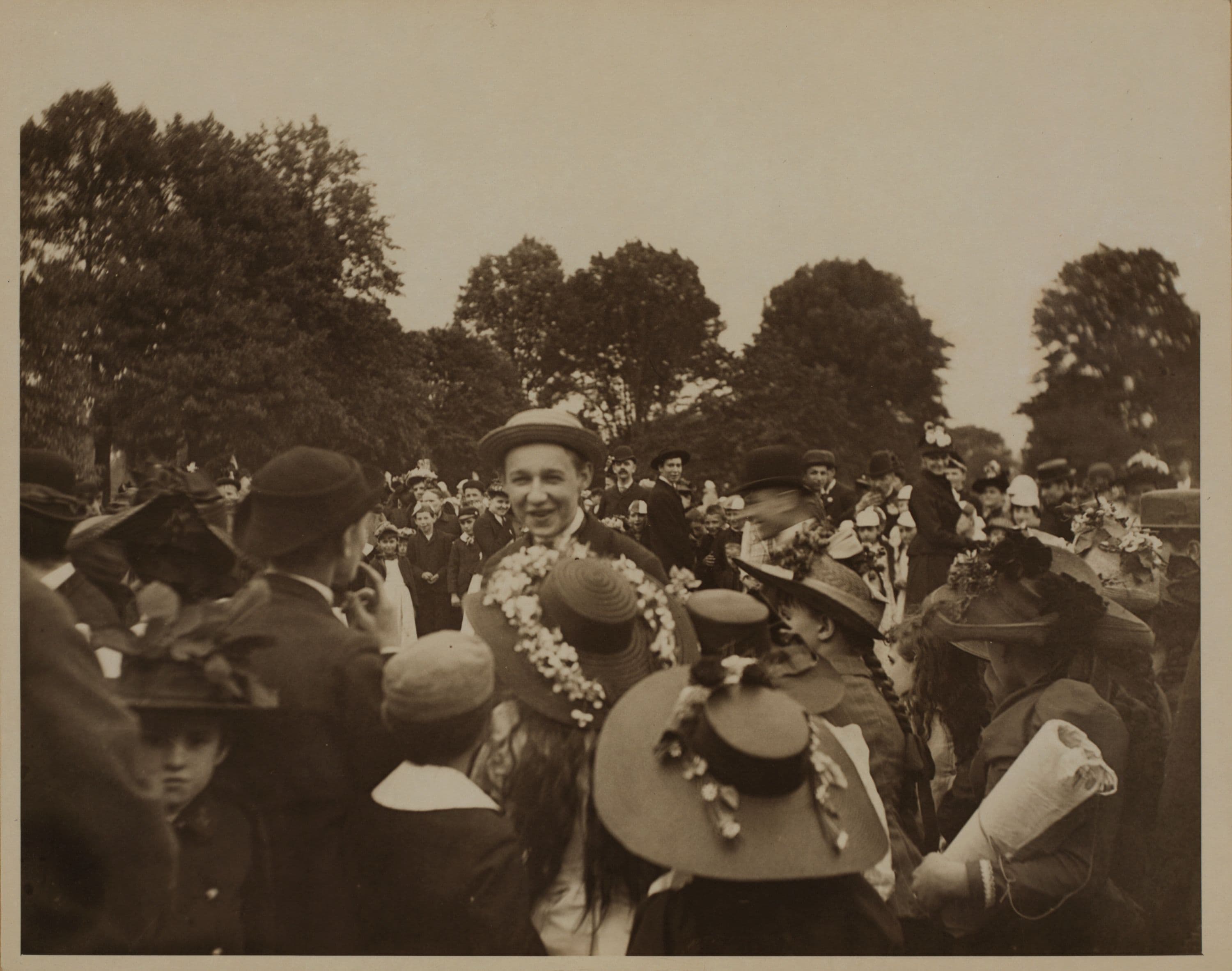 Manhattan: Central Park - Fêtes - Children's May Day party.