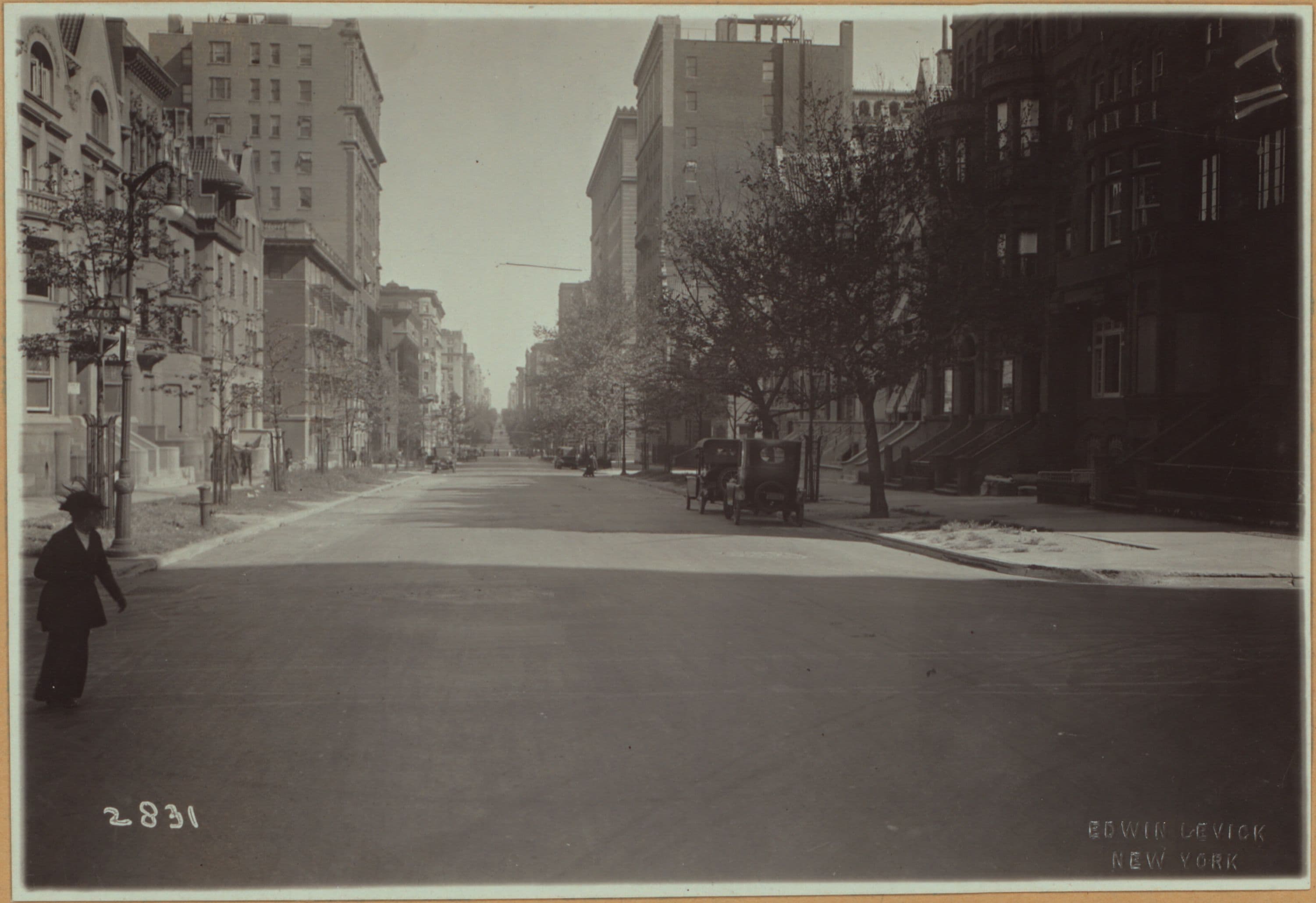 Manhattan: West End Avenue - 76th Street (West)